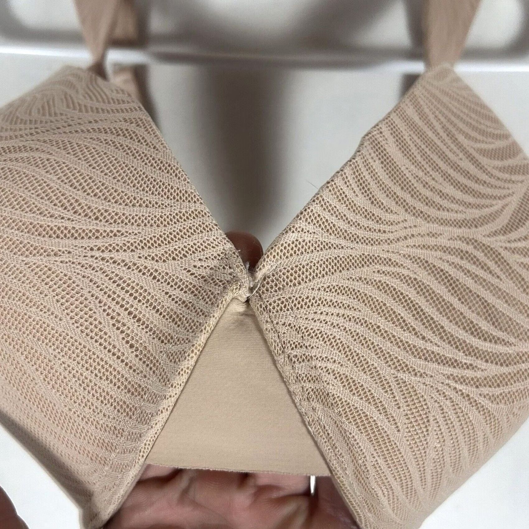 Vince Camuto Vince Camuto Bra 42D Tan Underwire Balconette Bra Womens 42D Underwired Adjustable Strap Ladies bras Brown solid Size ONE SIZE - 3 Thumbnail