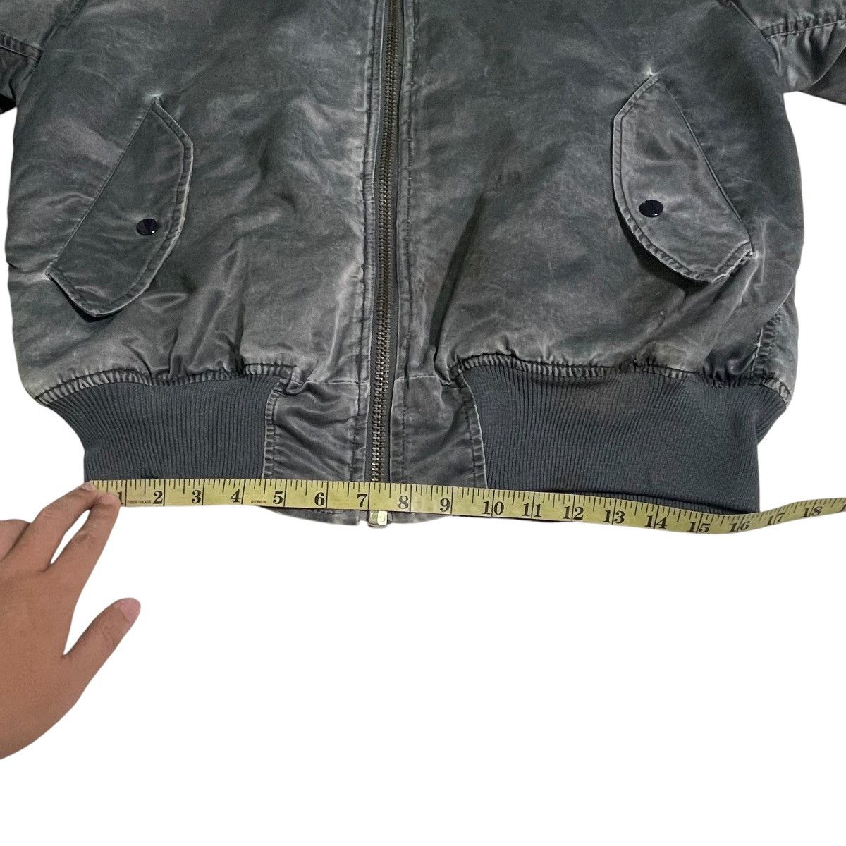 Avirex Vintage 90s MA-1 Bomber Jacket Sun Faded Trashed Distressed Size US M / EU 48-50 / 2 - 13 Thumbnail