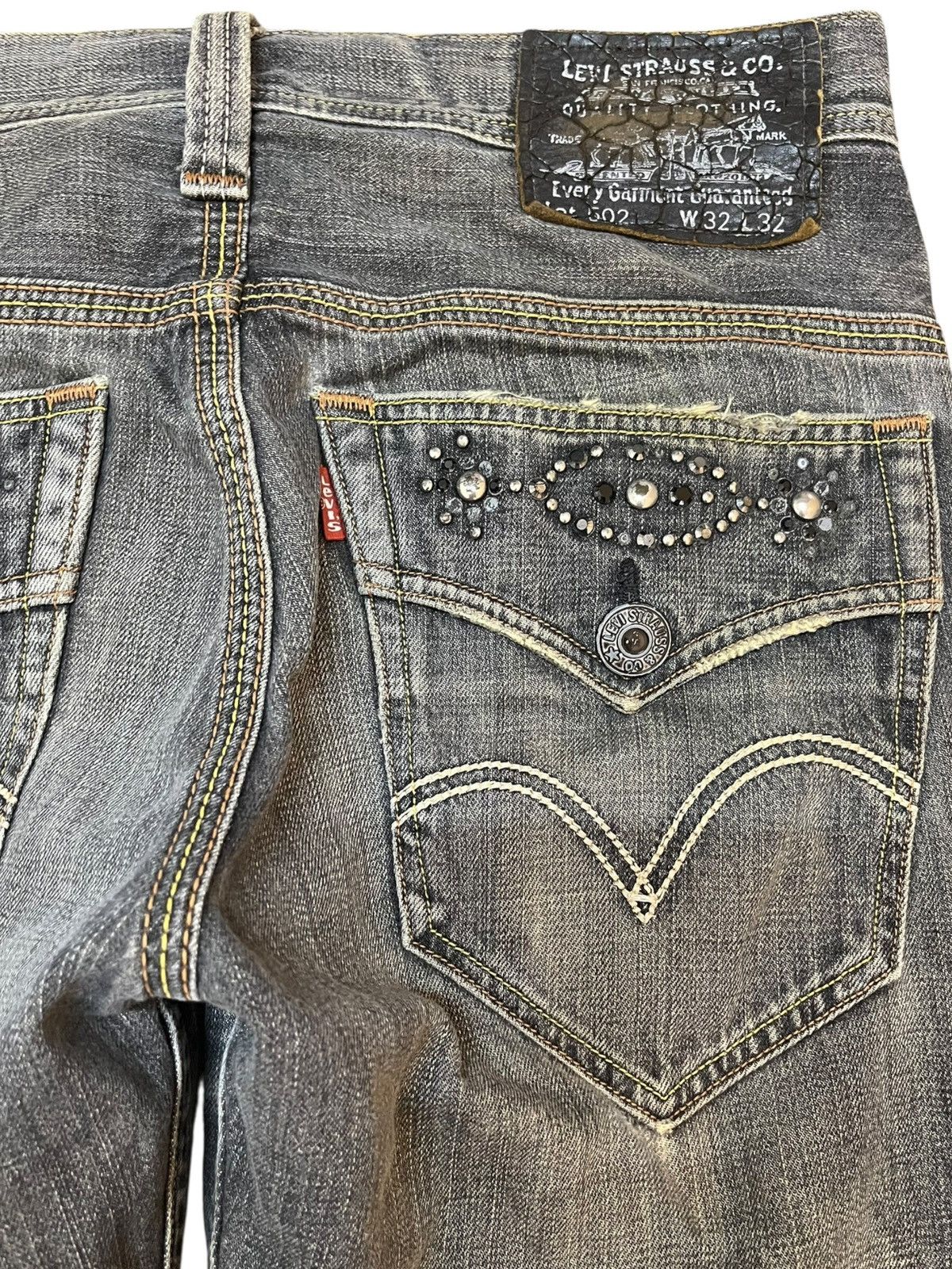 Le Grande Bleu (L.G.B.) × Levi's Vintage Levi’s 502 Studded Punk Faded Grunge Denim Size US 33 - 11 Thumbnail