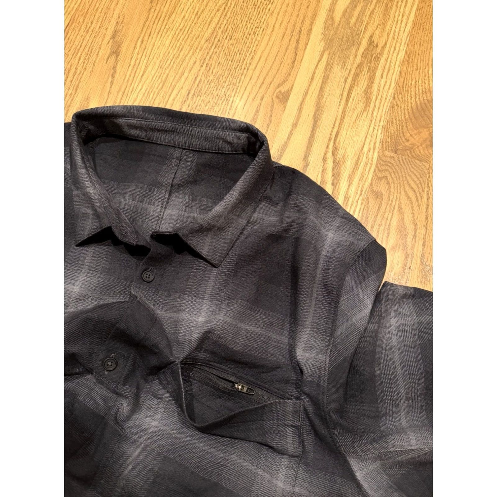 Lululemon Lululemon Button-Up Shirt Men’s XL Grey Black Long Sleeve Zip Pocket Flannel Size US XL / EU 56 / 4 - 4 Thumbnail