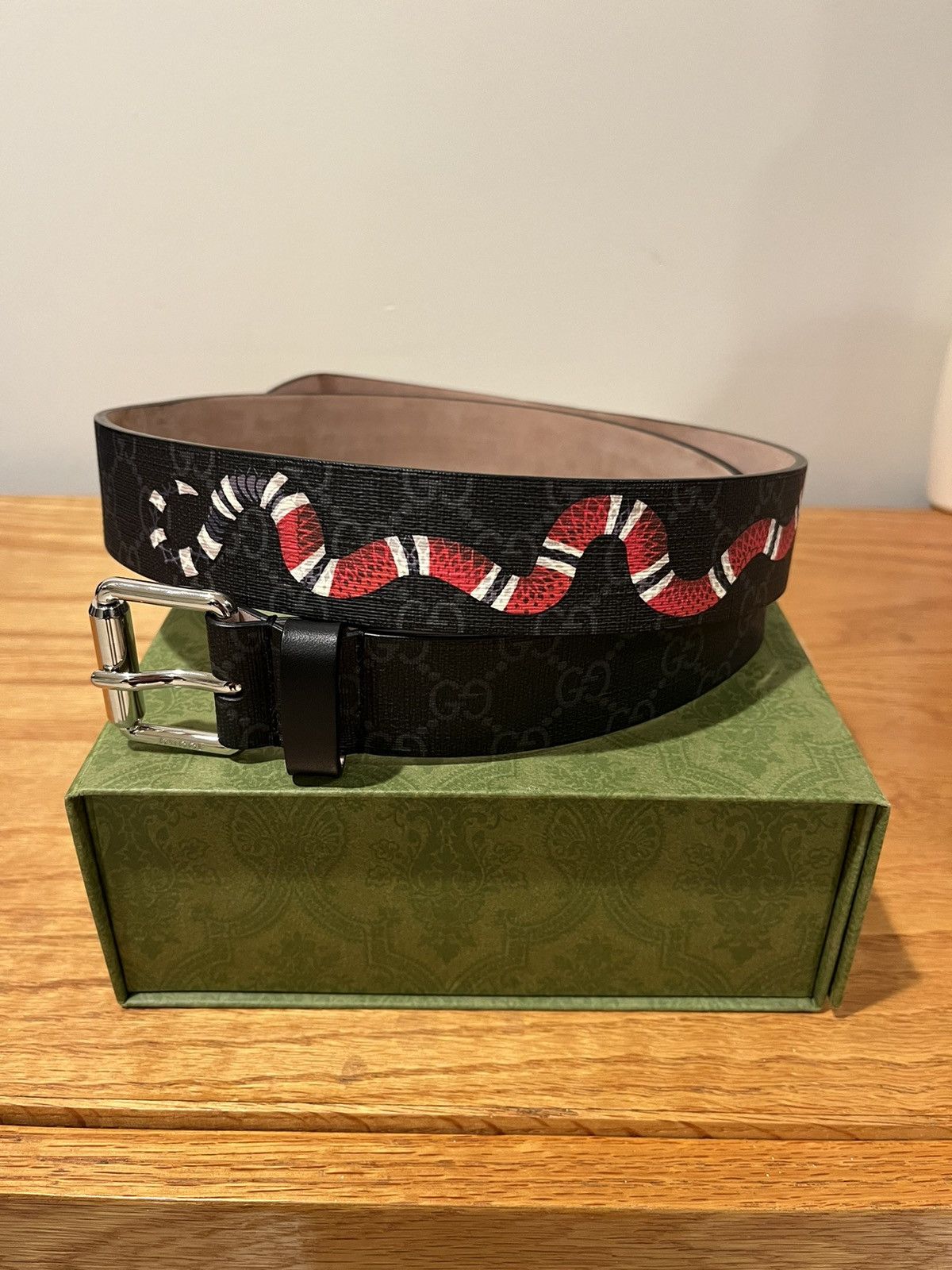 mens gucci belt snake