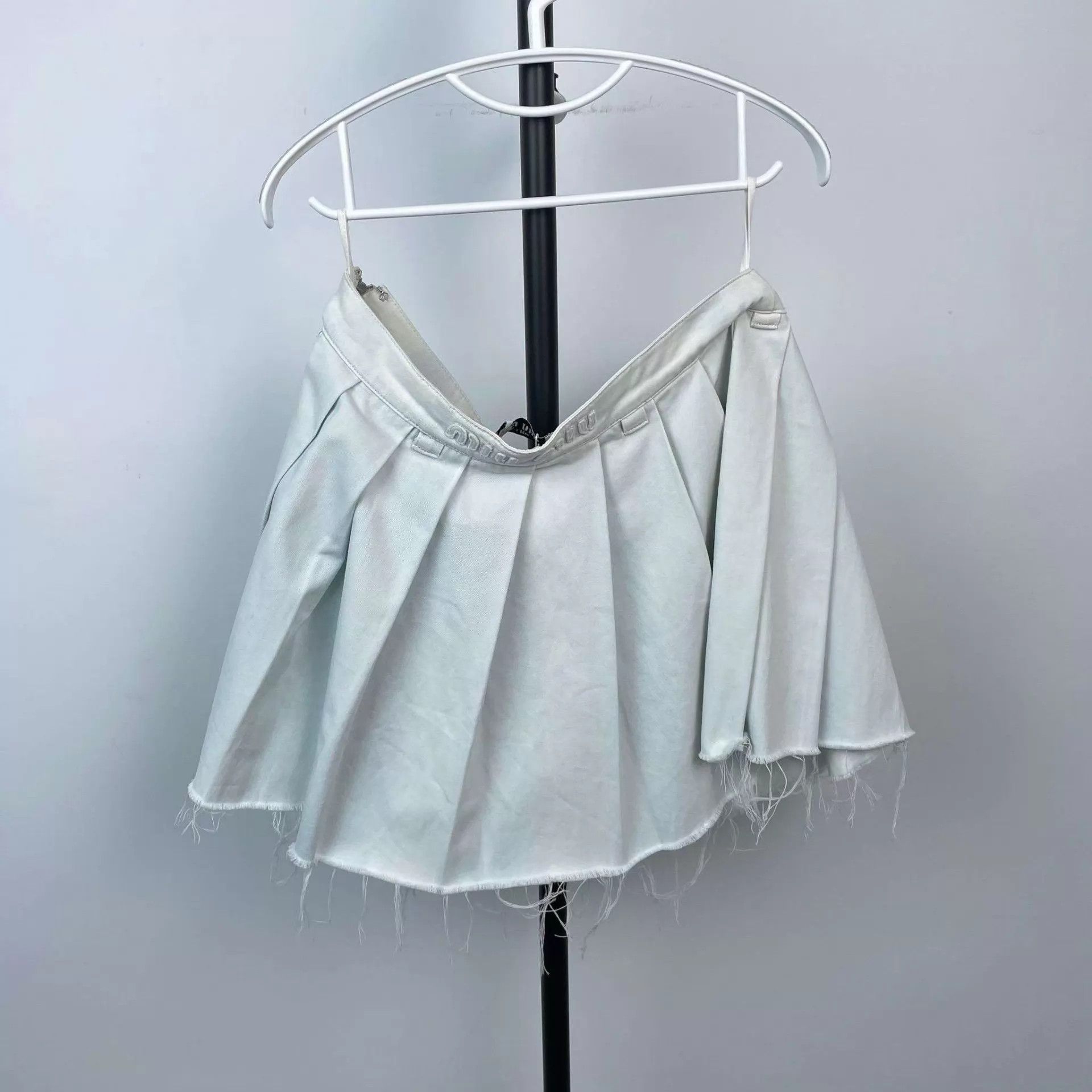 Miu Miu Miu Miu White Cotton Short Skirt Size 42 Size 28" / US 6 / IT 42 - 2 Thumbnail