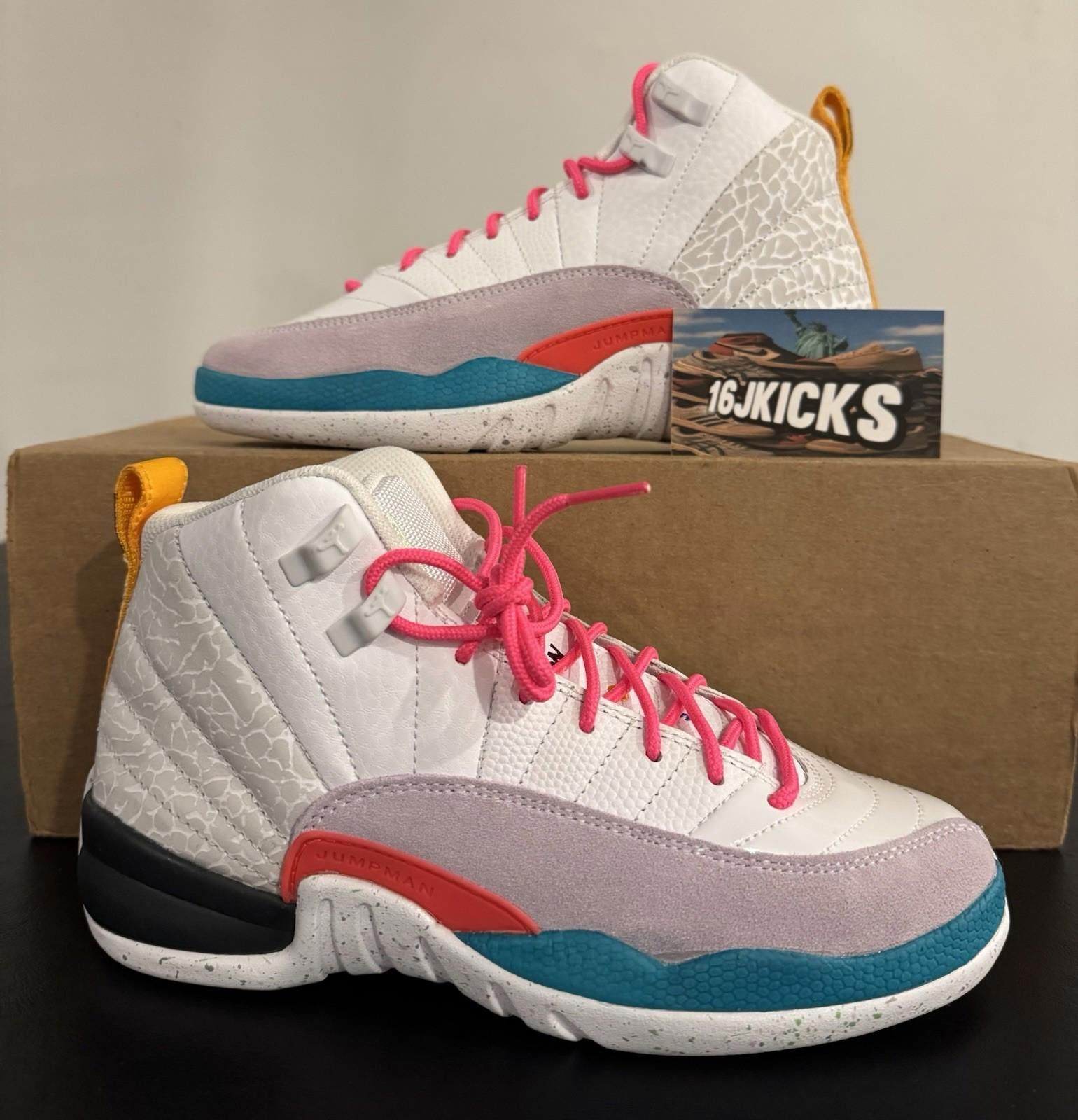Jordan Brand Jordan Air Jordan 12 Retro GS 'White/Vapor Green' Size 4Y Size US 5 / EU 37 - 1 Thumbnail
