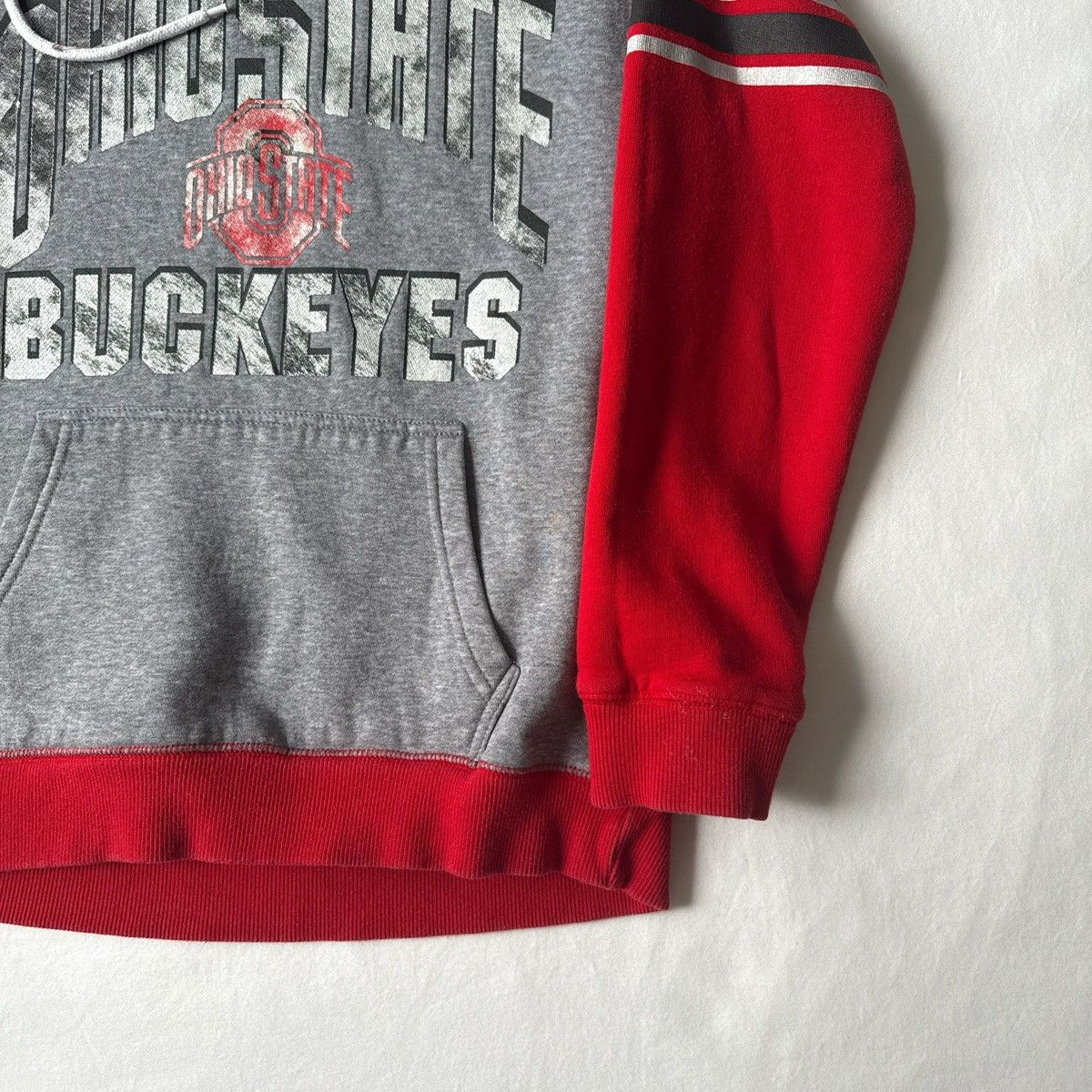 Vintage Vintage Ohio State Buckeyes Graphic Hoodie Grey & Red Medium Size US M / EU 48-50 / 2 - 4 Thumbnail