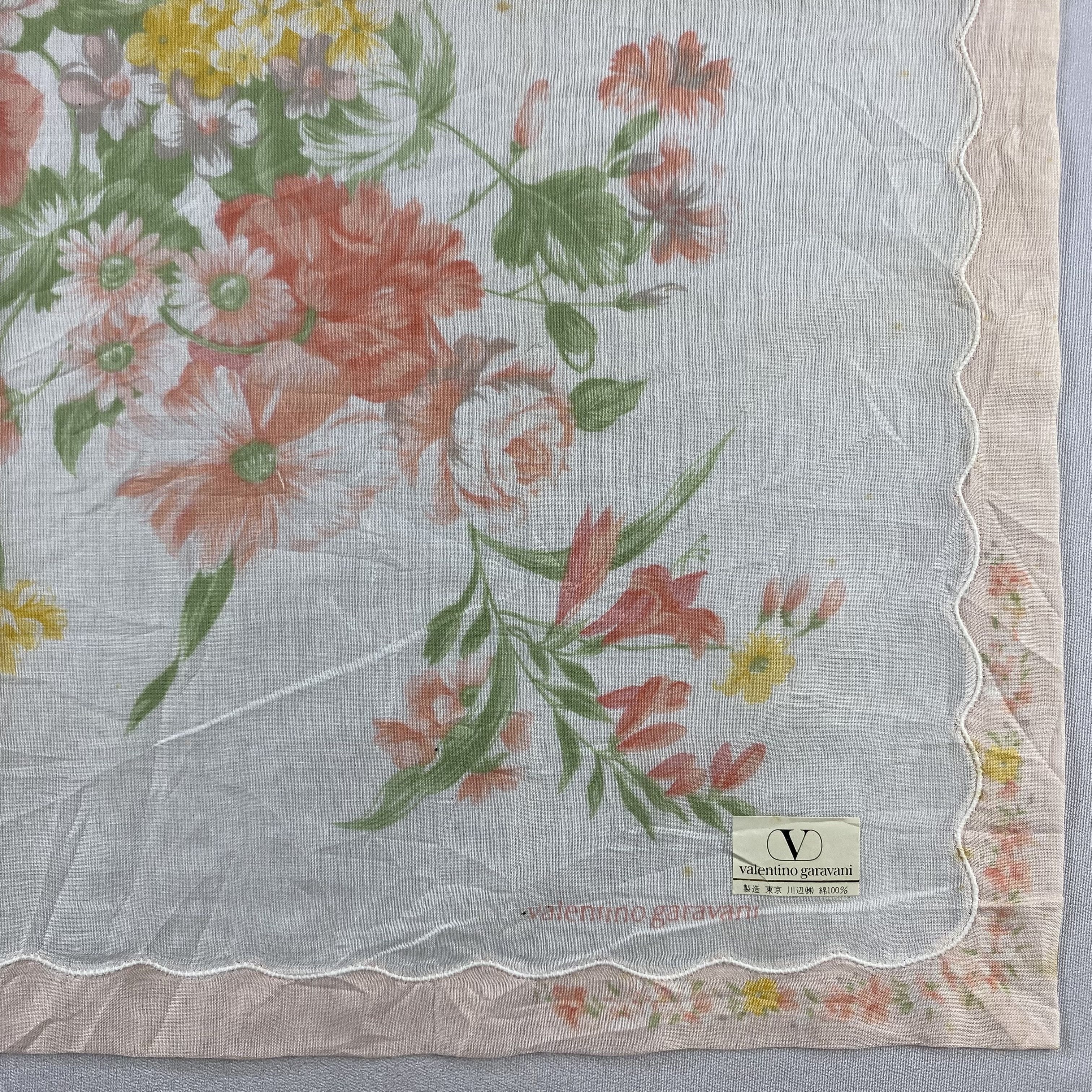 Vintage Valentino Garavani Bandana/ Handkerchief / Neckerchief Size ONE SIZE - 3 Thumbnail