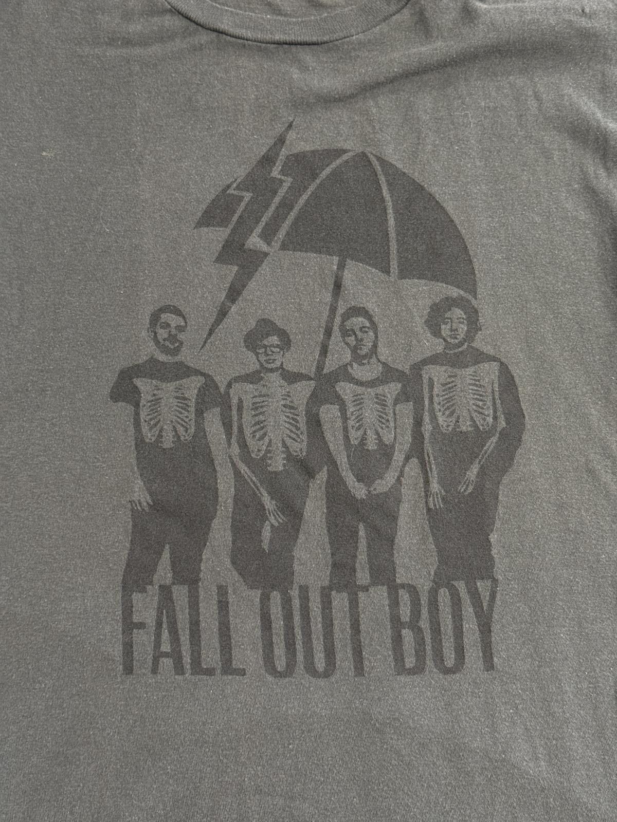 Designer Fall Out Boy T-shirt Band Members Umbrella Skeleton S Size US S / EU 44-46 / 1 - 2 Thumbnail