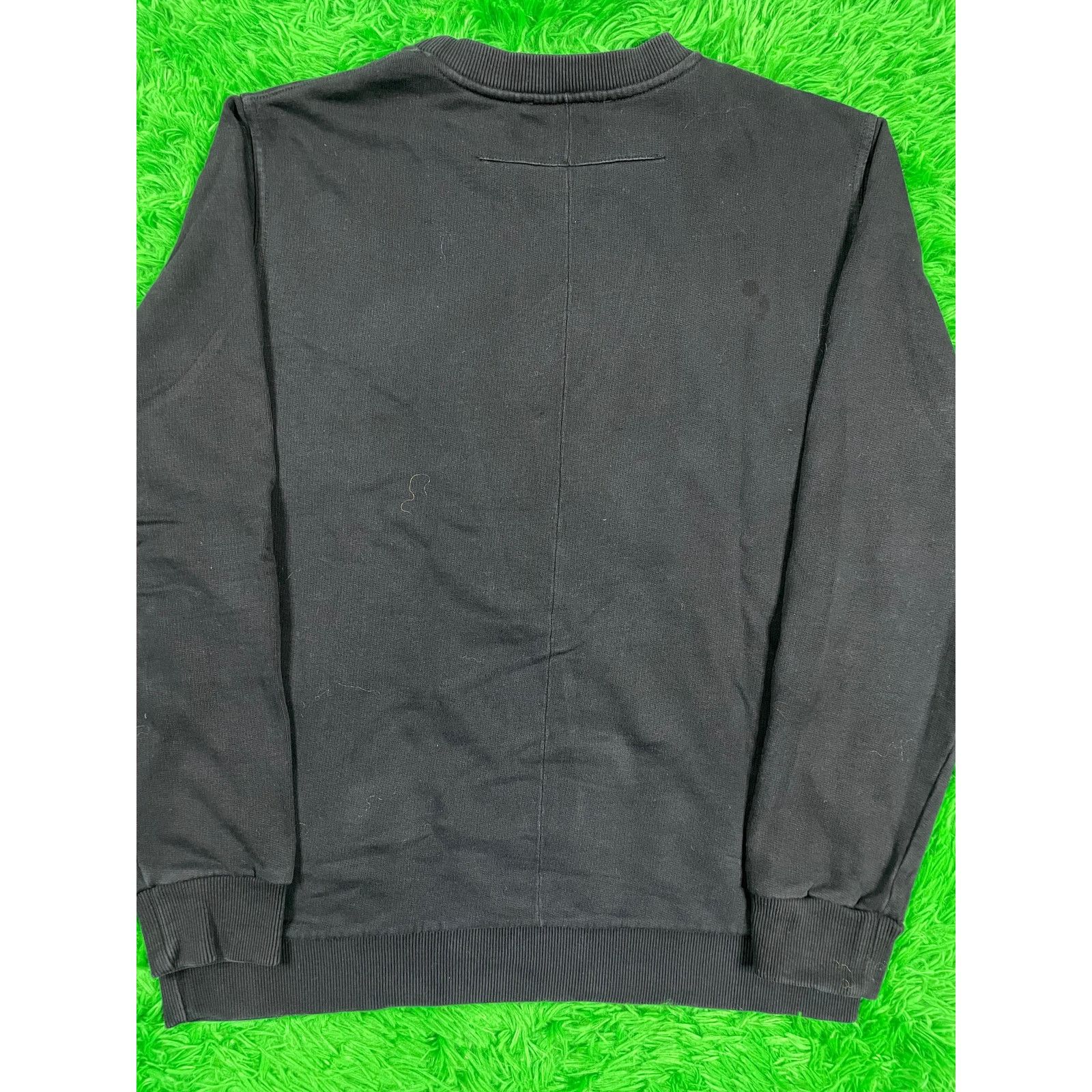 Givenchy Givenchy Crewneck Black Medium Used Size US M / EU 48-50 / 2 - 5 Thumbnail