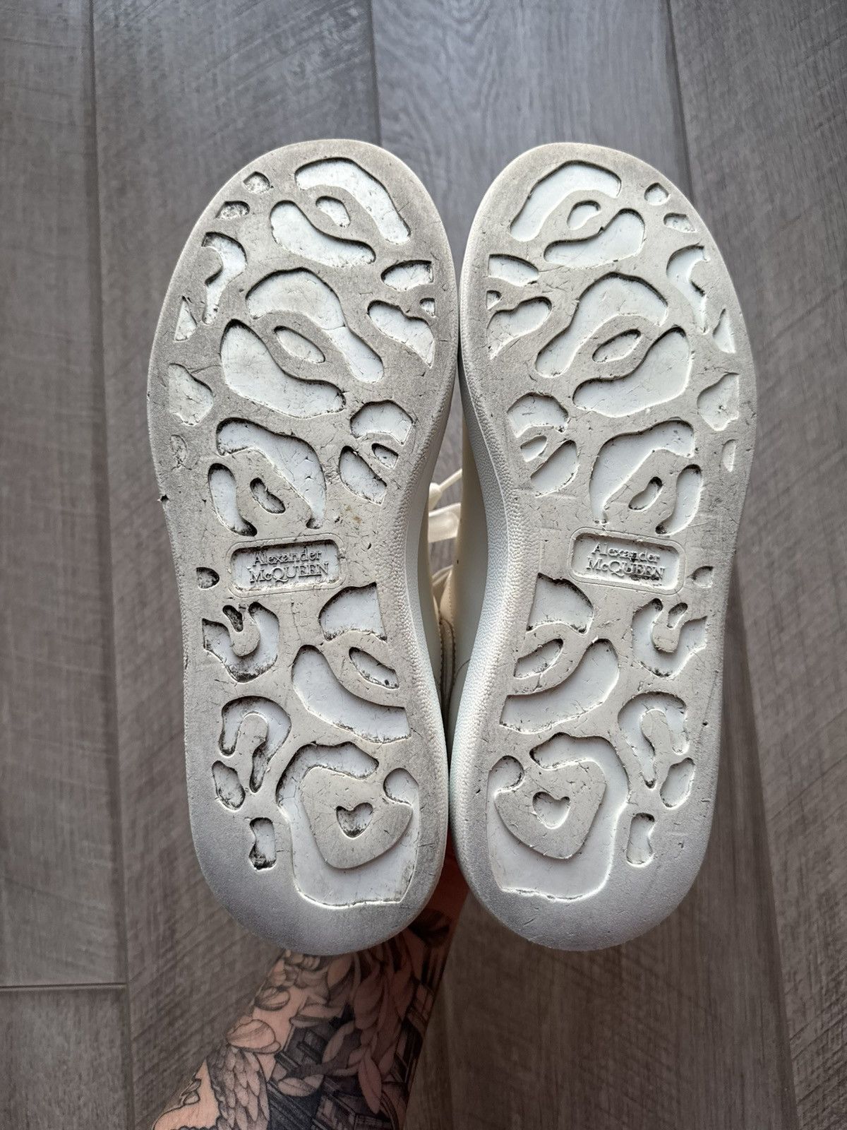 Alexander McQueen Alexander McQueen Oversized Leather White Sneakers Size US 7.5 / EU 40-41 - 15 Thumbnail