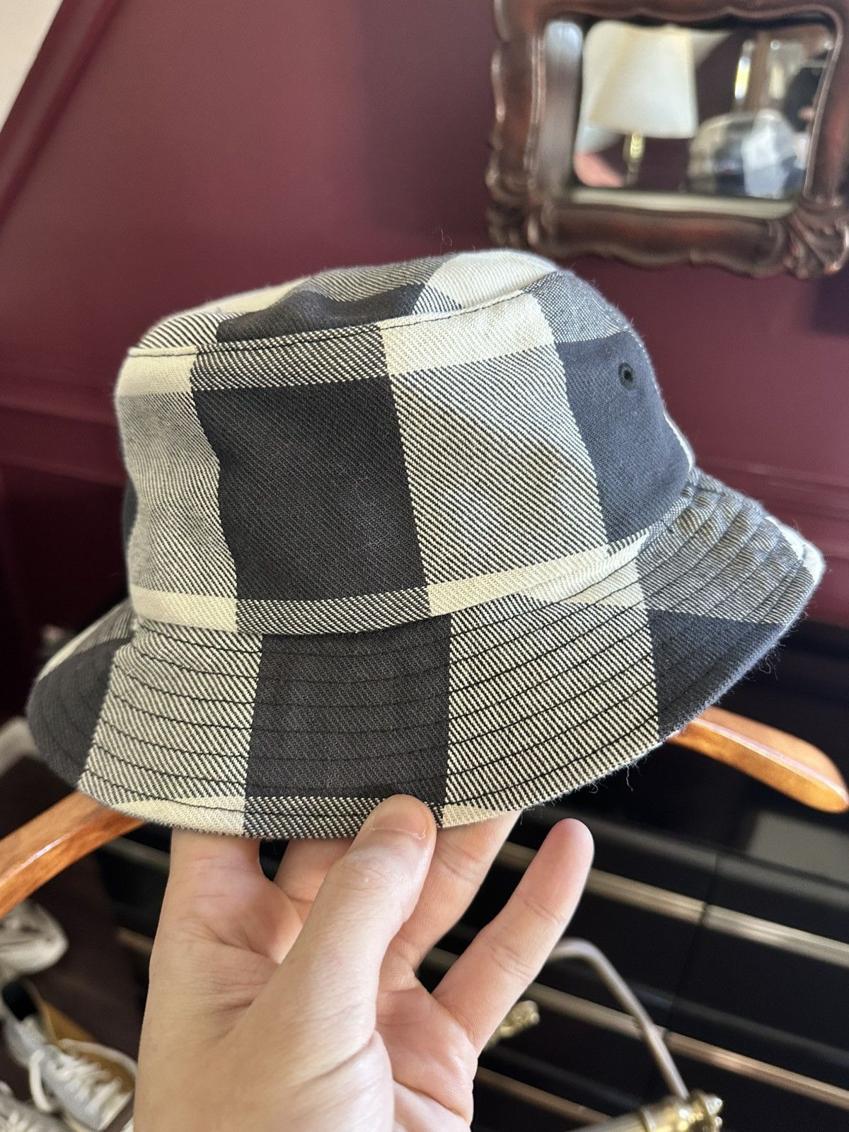 Noah NOAH NYC checkered plaid logo embroidered bucket hat Size ONE SIZE - 4 Thumbnail