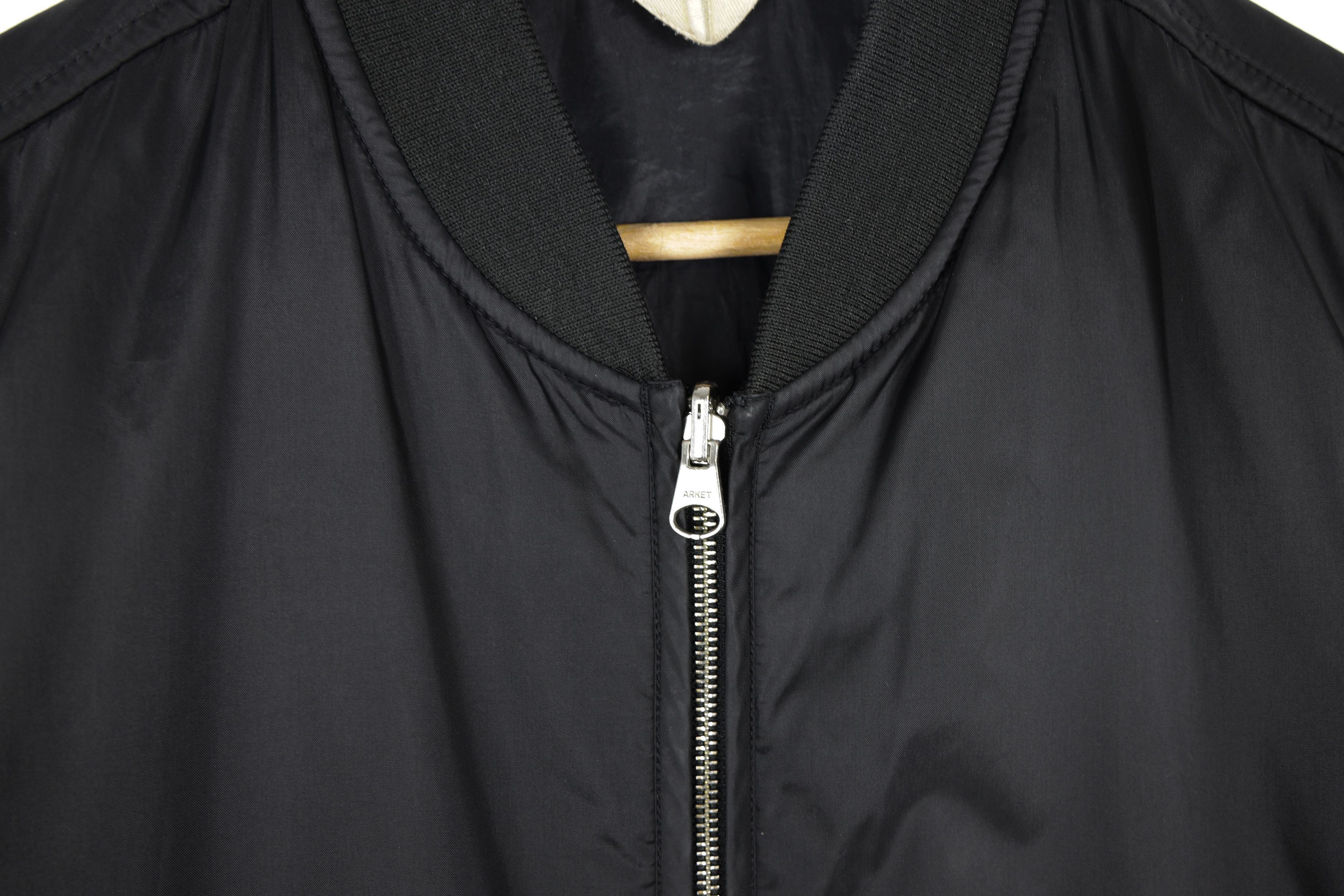 Arket Arket Black Nylon Thermore LIner Bomber Jacket 50 size Size US M / EU 48-50 / 2 - 7 Thumbnail