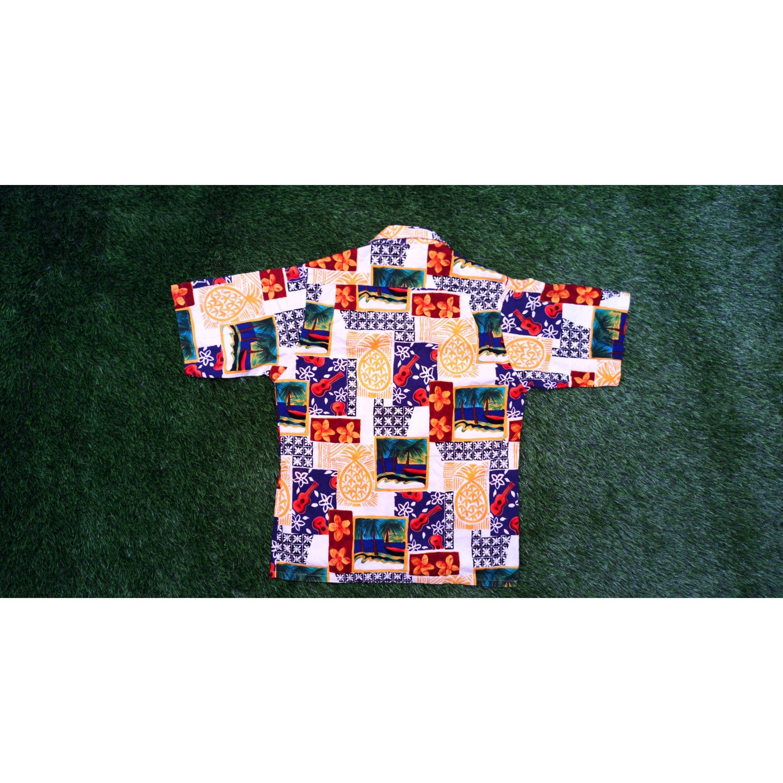 Vintage VTG 90s Mens Hawaiian Shirt M/L Patchwork Pineapple Ukulele Size US L / EU 52-54 / 3 - 2 Thumbnail