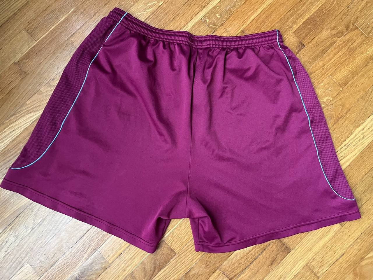Diadora Diadora Aston Villa Steve Staunton match worn shorts Size US 34 / EU 50 - 2 Thumbnail
