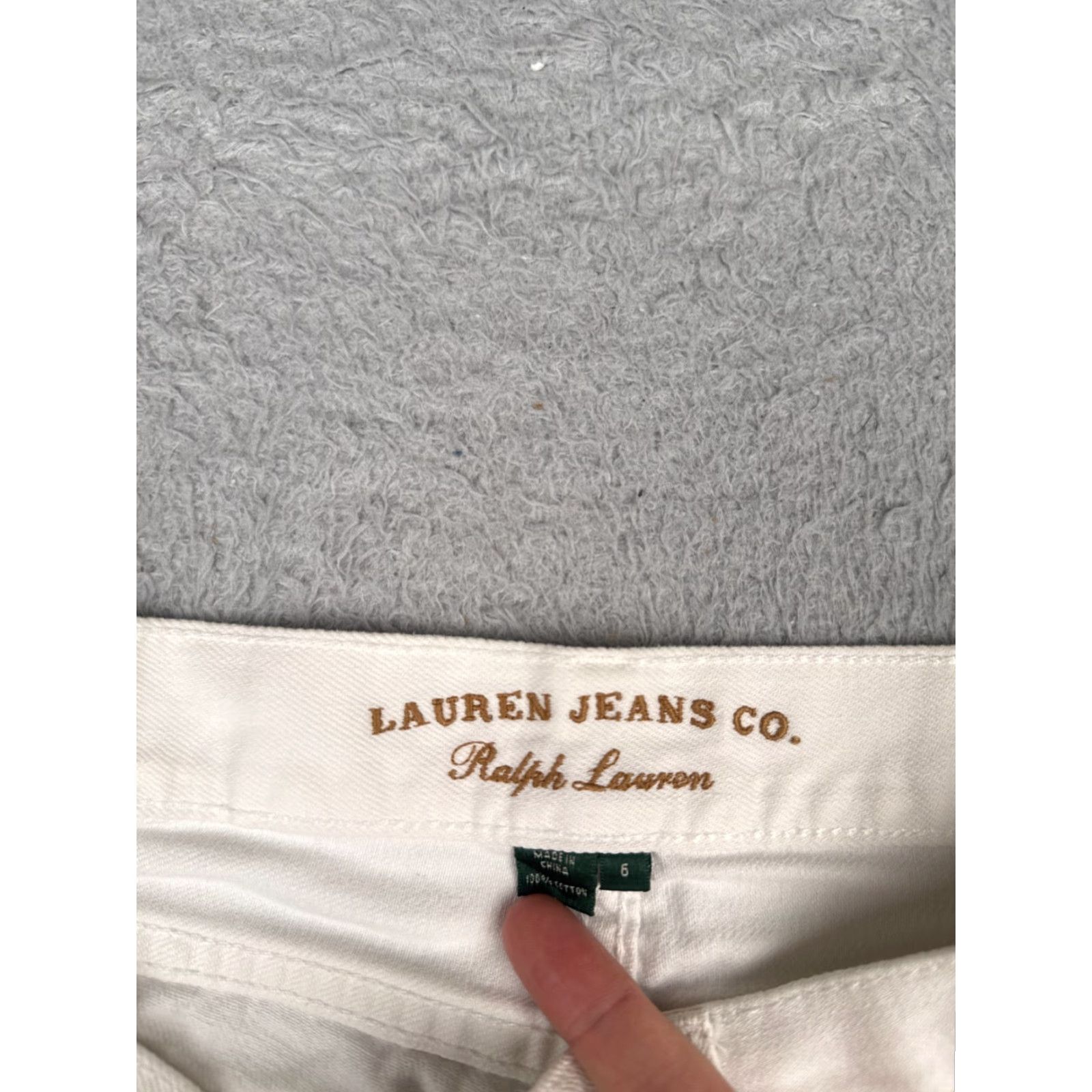 Ralph Lauren Ralph Lauren Jeans Shorts Women 6 White Denim 100% Cotton Mid Rise Casual 30x12 Vintage: No Mens Womens Boys Girls Size 28" / US 6 / IT 42 - 7 Thumbnail