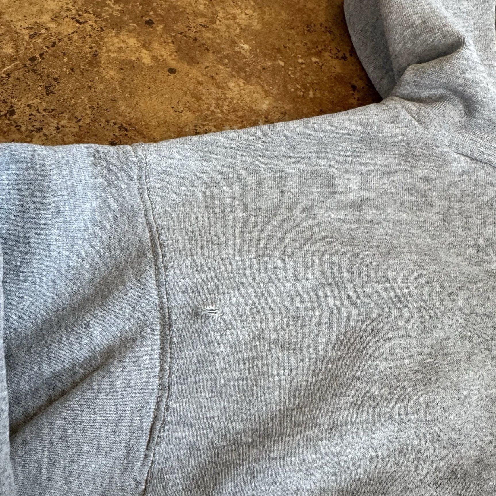 Nike VINTAGE Nike Center Swoosh Hoodie Mens Large Gray Sweatshirt Silver Tag Y2K Size US L / EU 52-54 / 3 - 6 Thumbnail