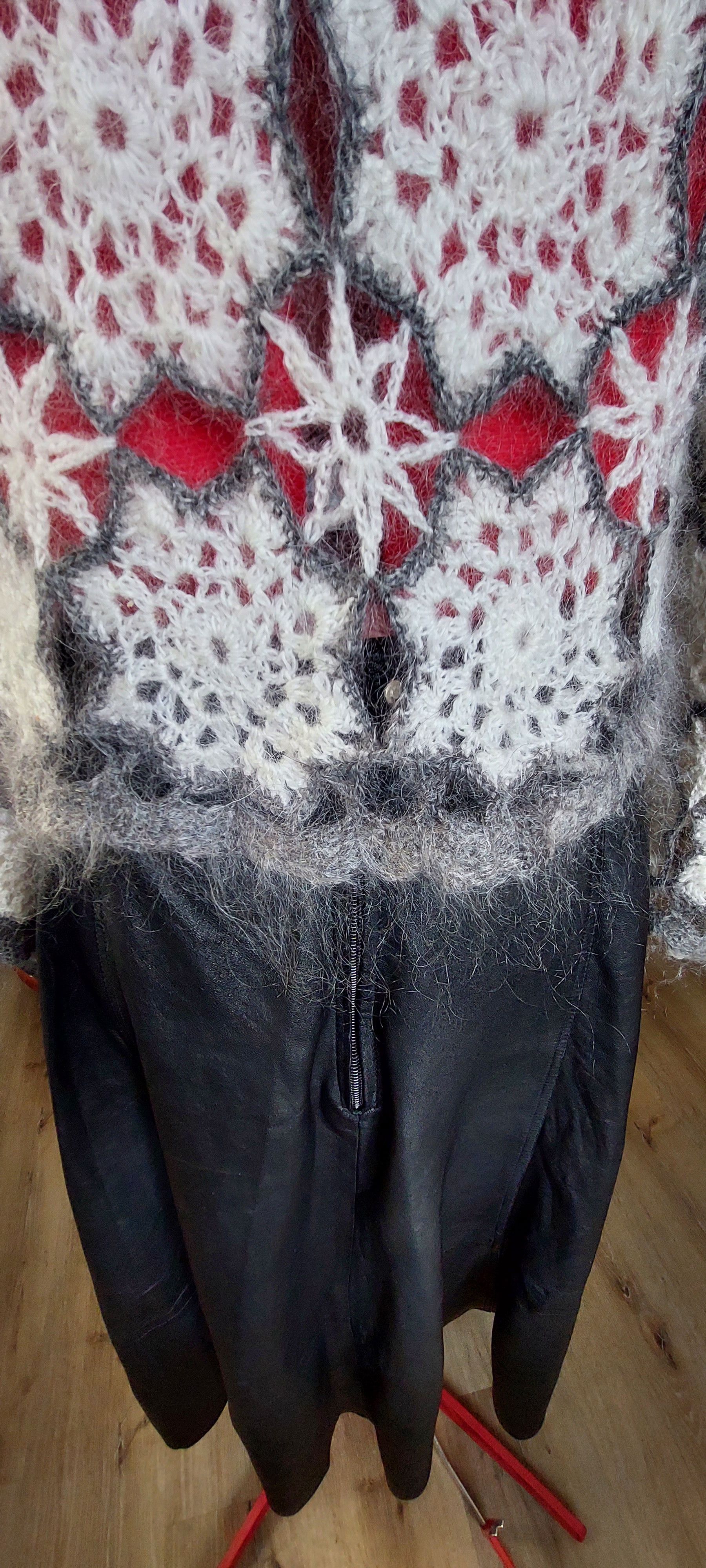 Vintage Mohair Crochet Bolero – 70s Hippie Boho Jacket Vintage Size M / US 6-8 / IT 42-44 - 7 Thumbnail