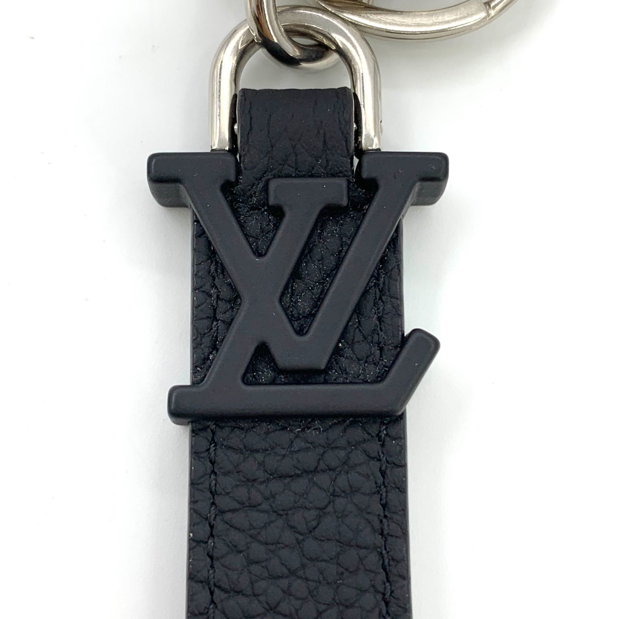 Louis Vuitton X9199 Louis Vuitton Black Leather Keychain With Silver-Tone Size ONE SIZE - 6 Thumbnail