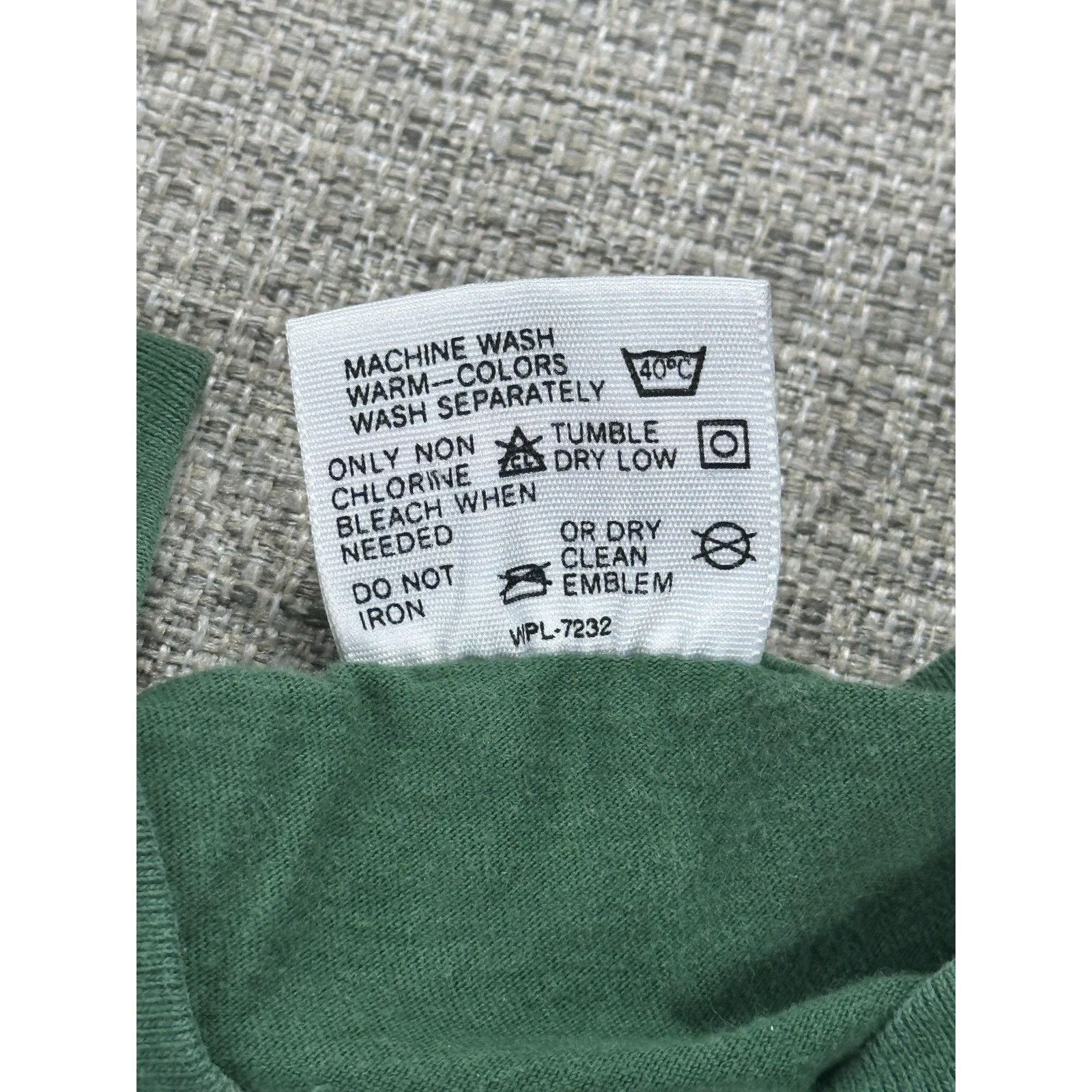 Other Miami Hurricanes Shirt Sz Large Wrap Around Team Edition 90s Size US L / EU 52-54 / 3 - 9 Thumbnail