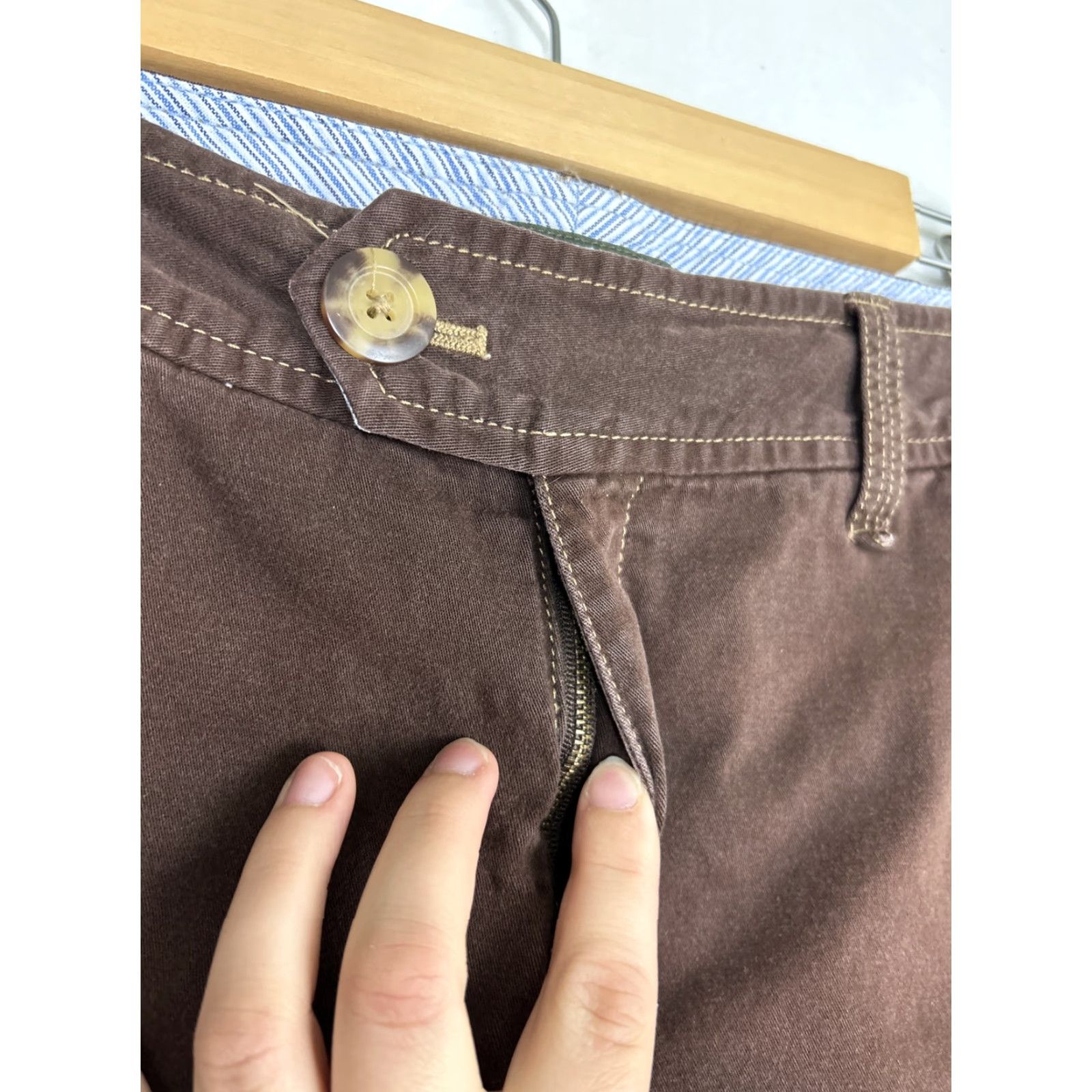 Eddie Bauer Eddie Bauer Womens Shorts Chino Brown Cotton Spandex 32x12.5 Size 8 Regular Women's Boys? Size 30" / US 8 / IT 44 - 6 Thumbnail