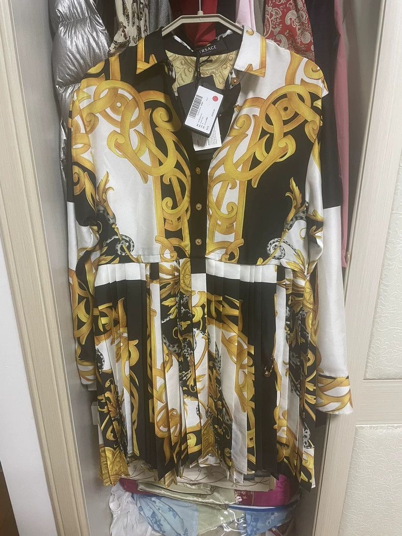 Versace Versace Mulberry silk dress Size M / US 6-8 / IT 42-44 - 1 Thumbnail