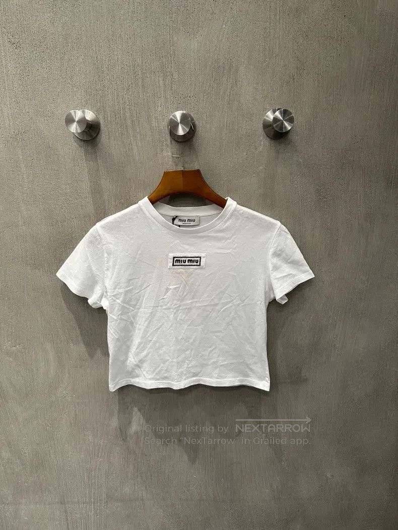 Miu Miu Miu Miu White Crew Neck Short Sleeve with Knit Embroidered Size US S / EU 44-46 / 1 - 1 Thumbnail