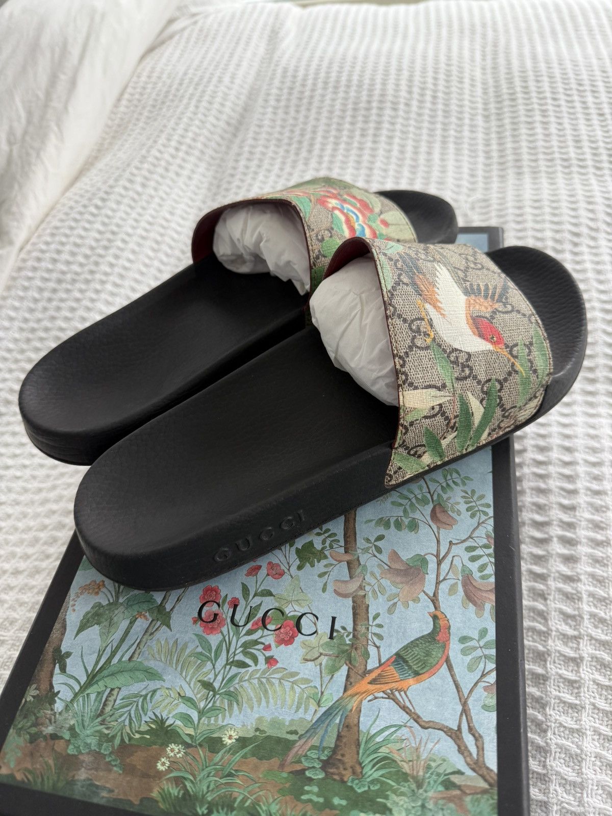 Gucci RARE Gucci Flip Flops Size 10 - Tian Bloom Flora Bird Size US 10 / EU 43 - 7 Thumbnail