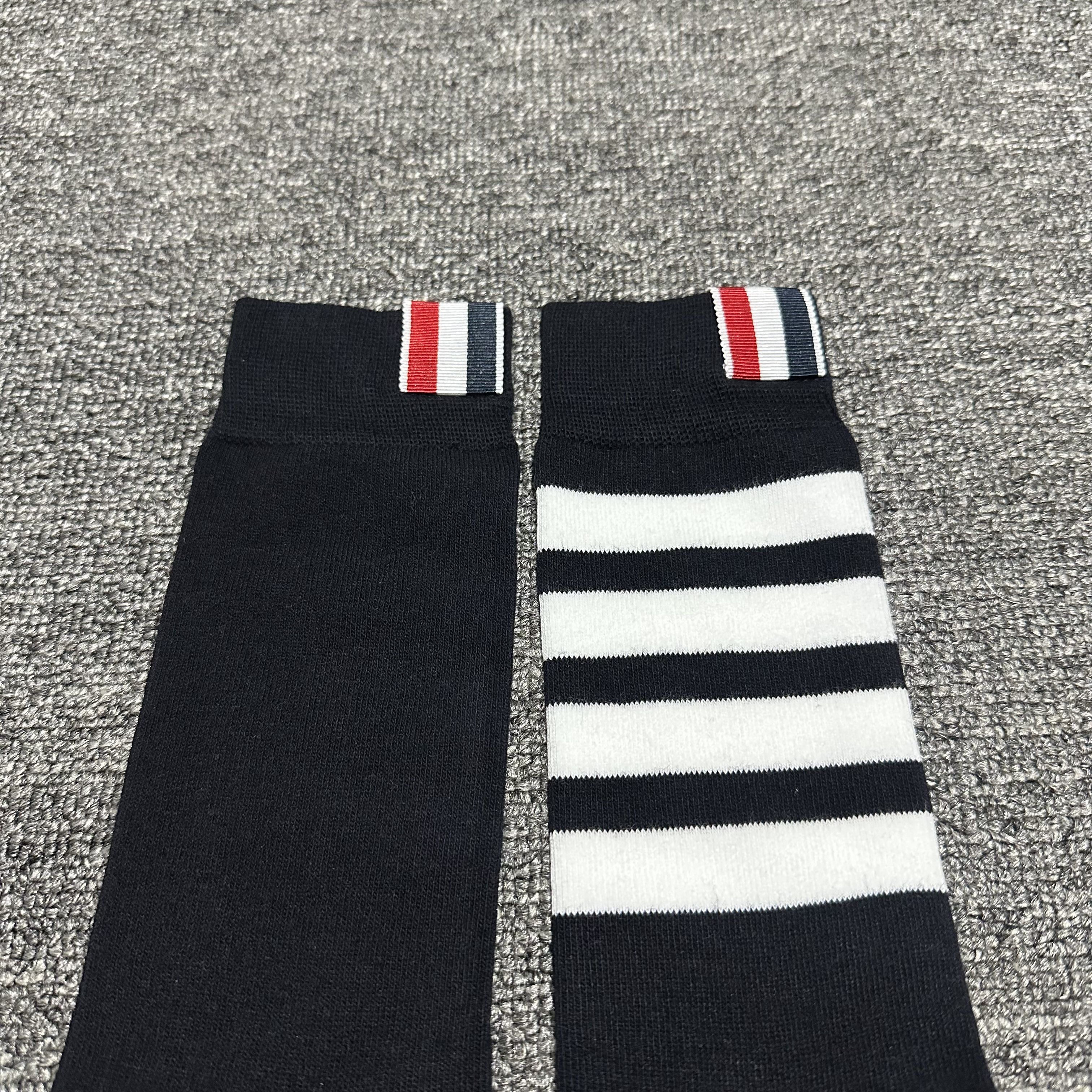 Thom Browne Thom Browne Socks Size 40 - 3 Thumbnail