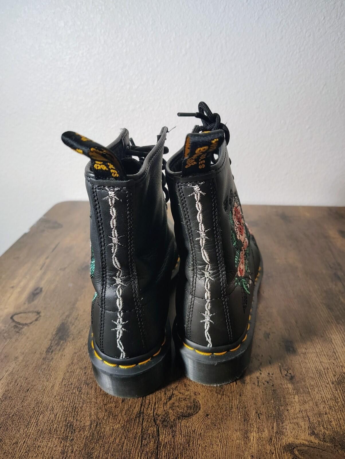 Dr. Martens Womens Dr. Marten's 1460 Vonda Chain II Black Combat Ankle 7 Size US 7 / IT 37 - 4 Thumbnail