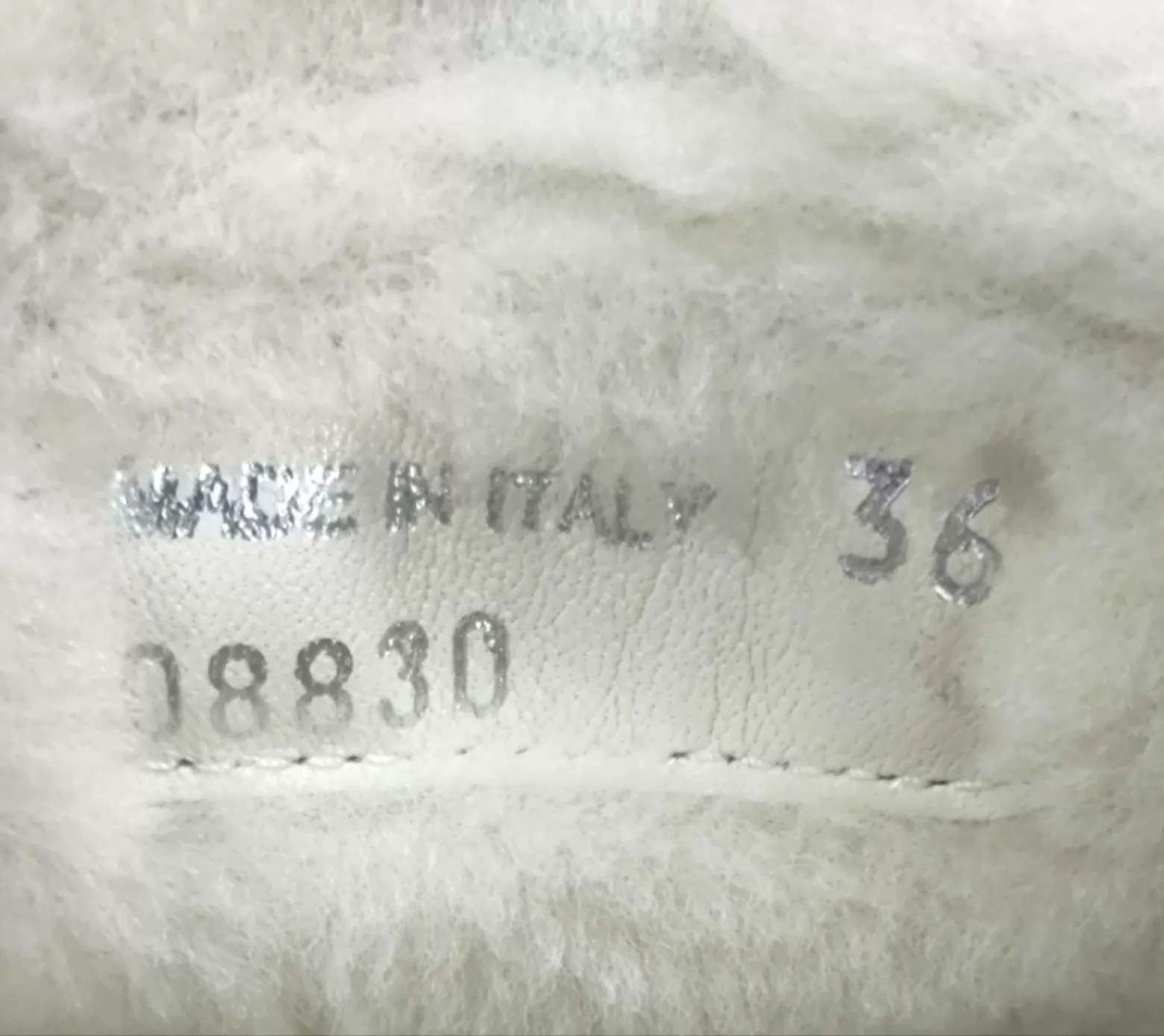 Miu Miu MIU MIU Logo Shearling Boots Women's 36 Size US 5.5 / IT 35.5 - 7 Thumbnail