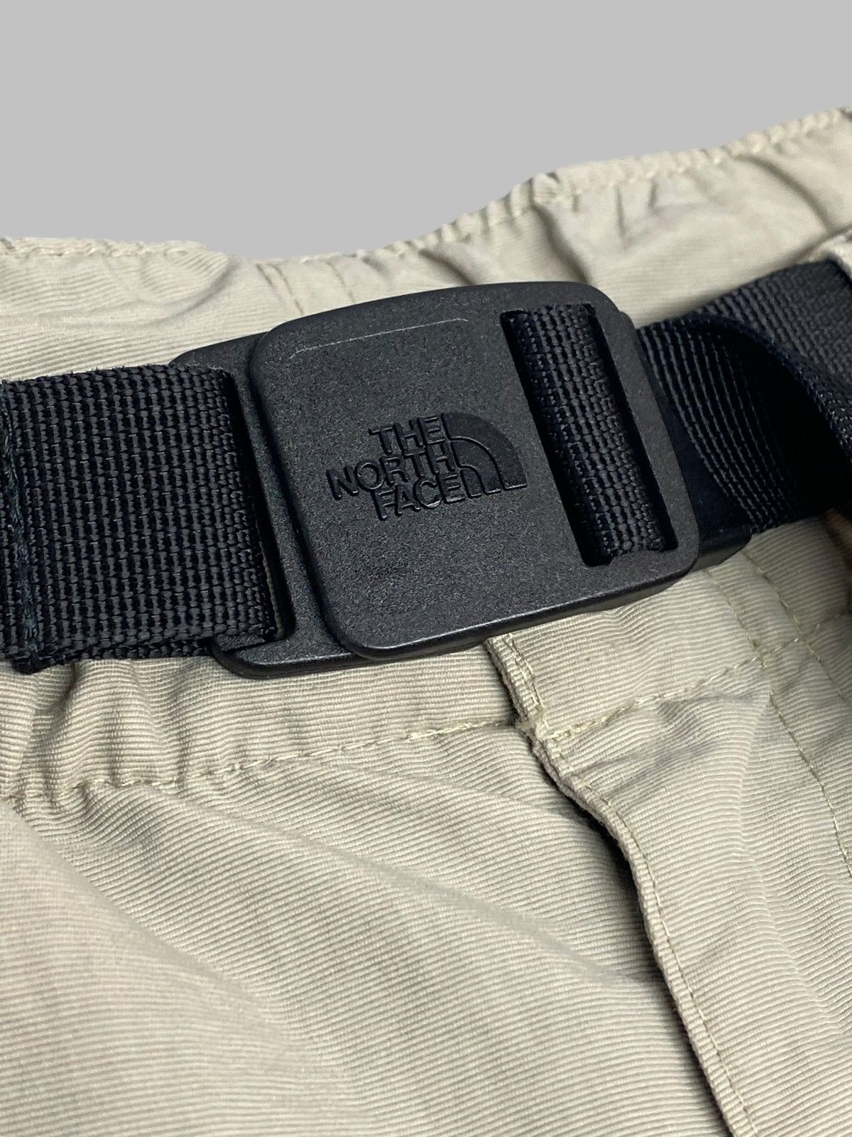 The North Face 2000s The North Face Cargo Shorts Outdoor With Belt Size US 32 / EU 48 - 9 Thumbnail