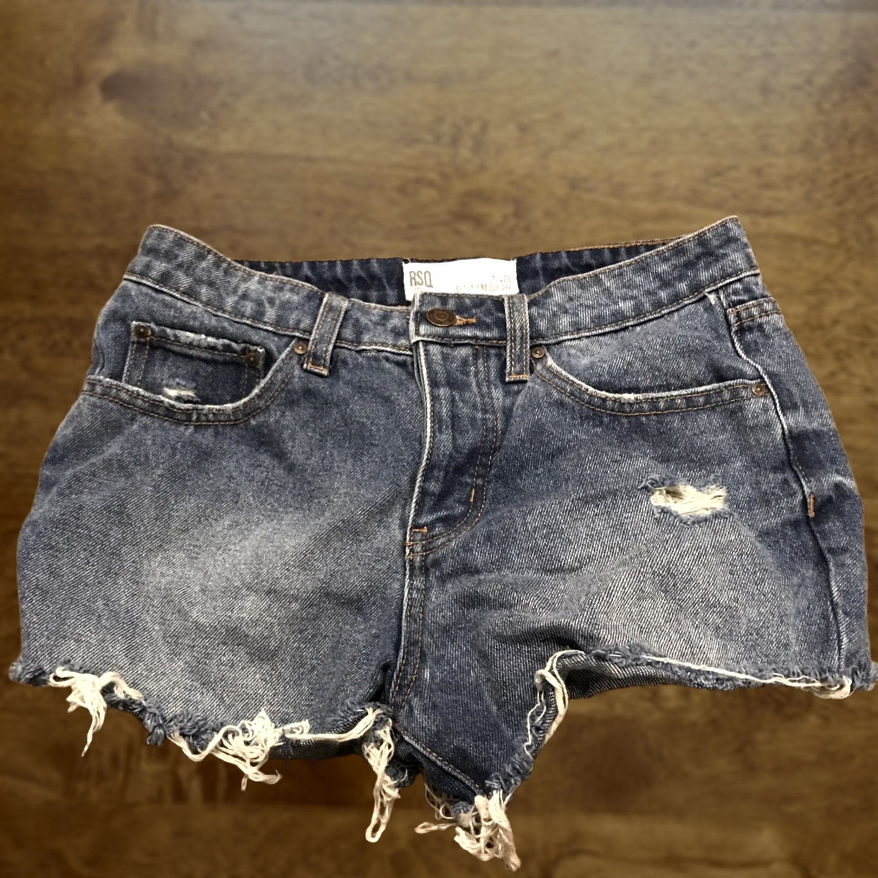 Rsq RSQ juniors Size 1 Button fly jean shorts Cotton Denim Blue Boyfriend Cut off b11 Size 25" / US 0 / IT 36 - 1 Thumbnail