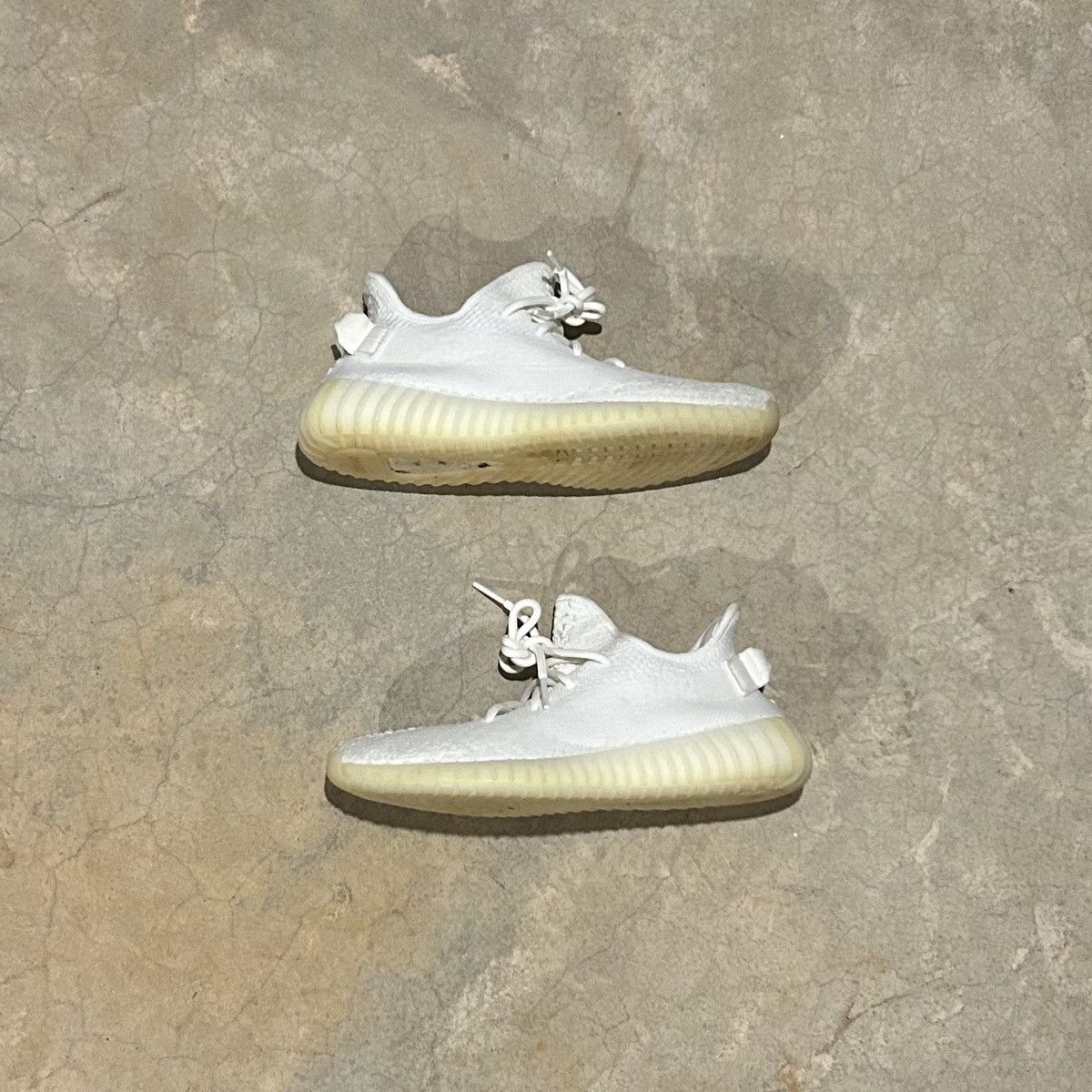 Adidas × Kanye West × Yeezy Adidas Yeezy Boost 350 V2 Cream 2017 US 8 Size US 8 / EU 41 - 3 Thumbnail