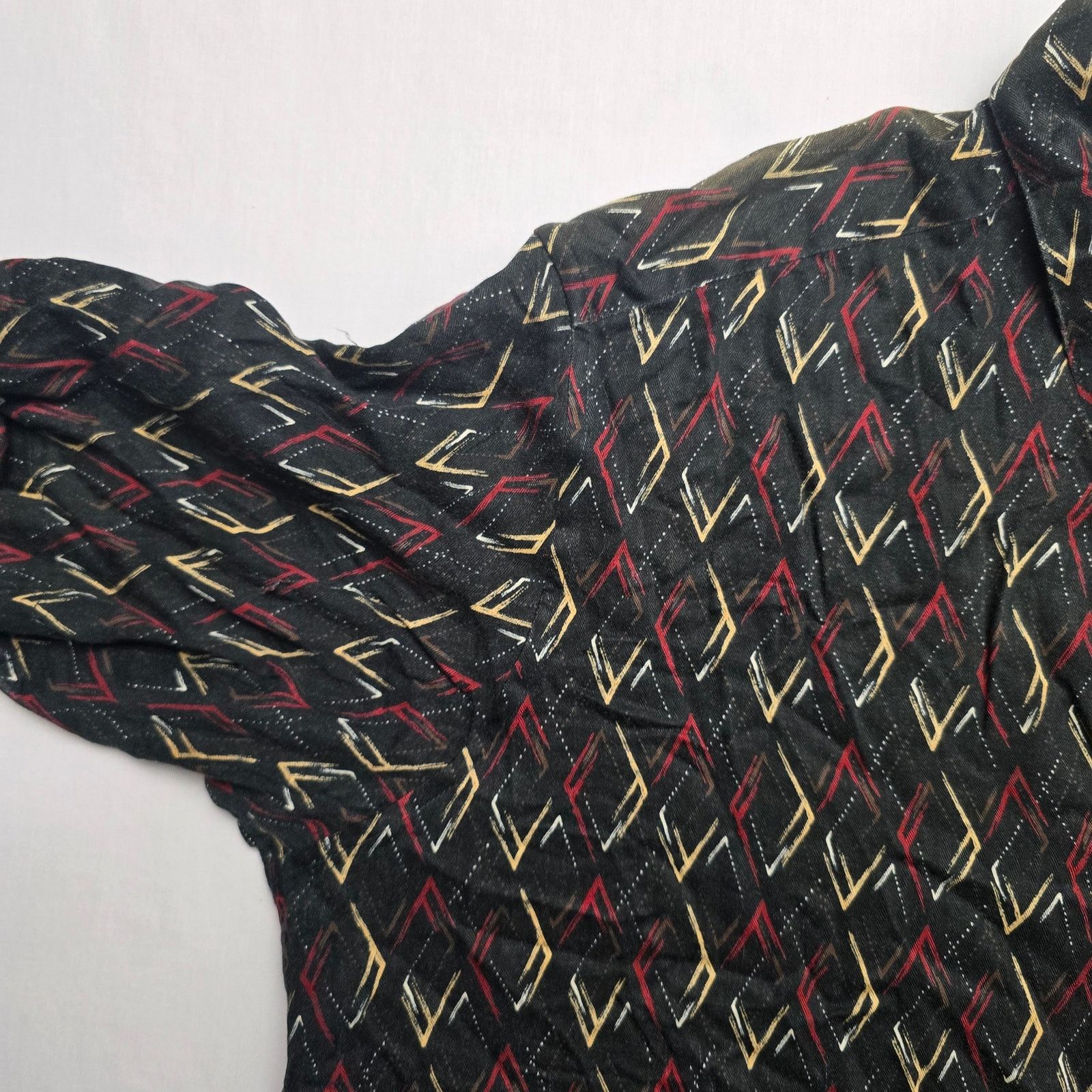 Vintage Crazy Horse Button Up Mens Large Hawaiian Geometric Shirt Size US L / EU 52-54 / 3 - 4 Thumbnail