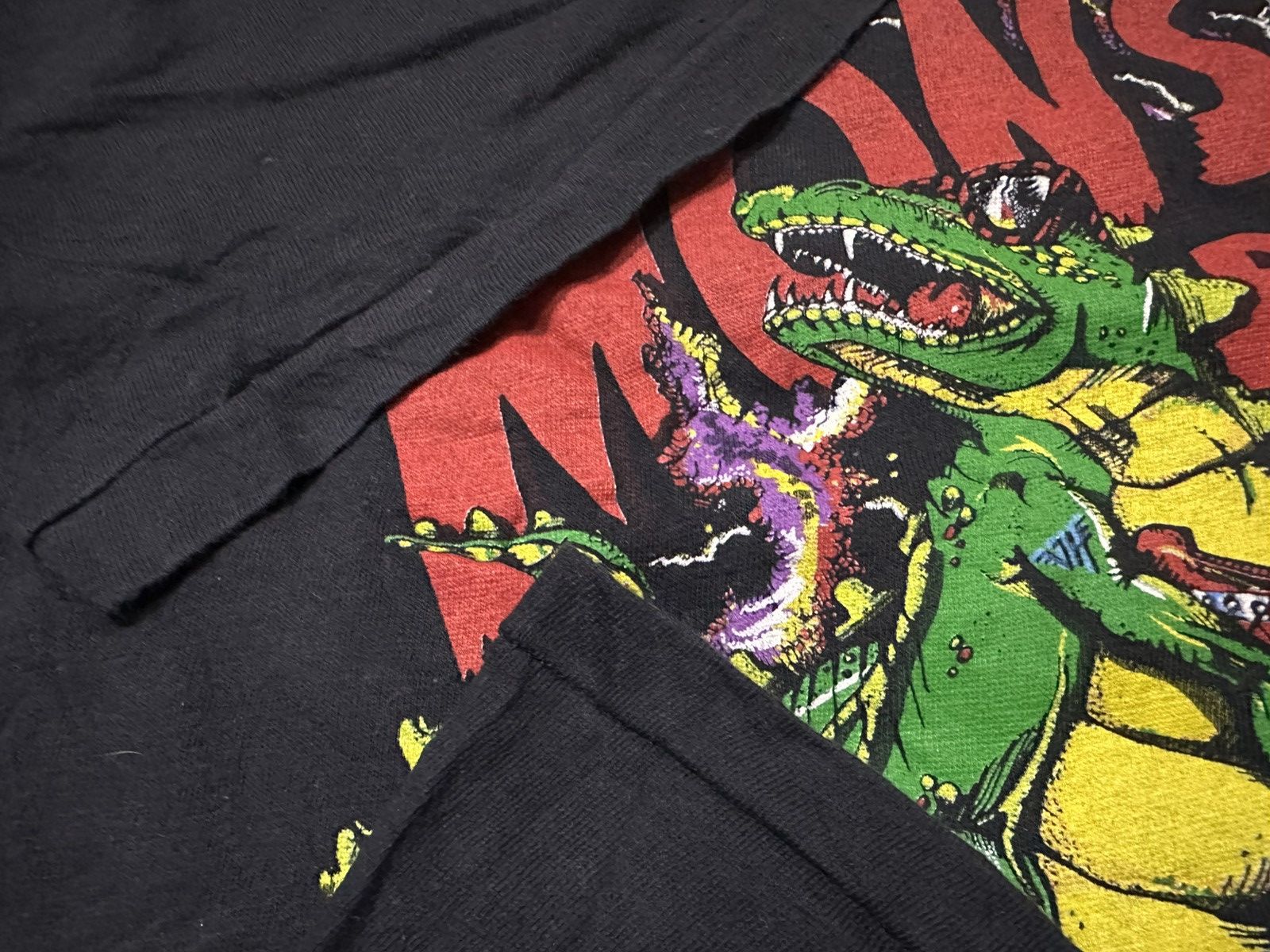 Band Tees Vintage Van Halen Monsters of Rock 1988 Tour TShirt Size US XL / EU 56 / 4 - 6 Thumbnail