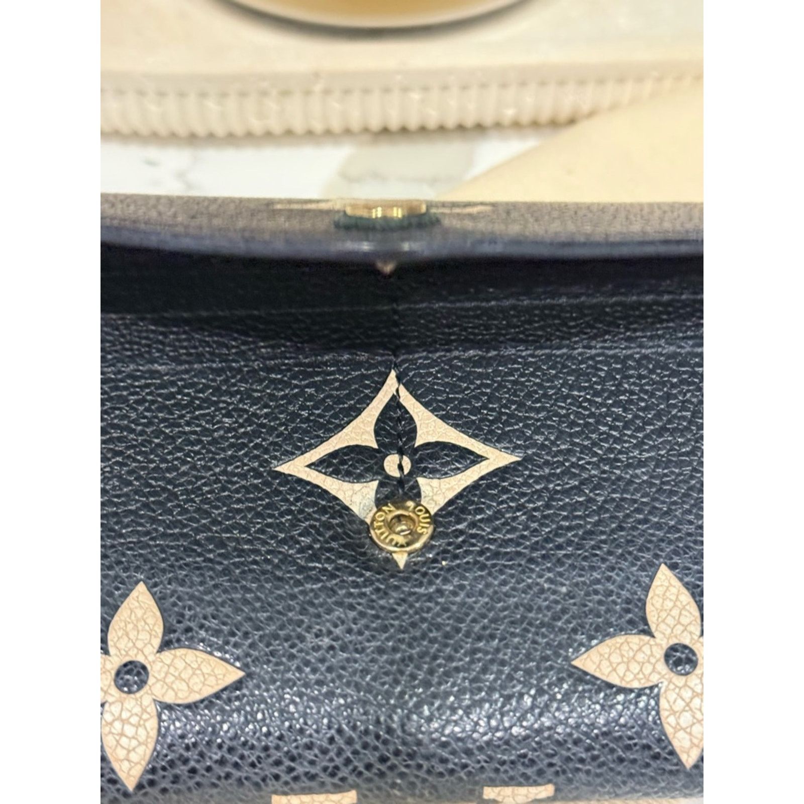 Louis Vuitton Louis Vuitton Sarah Wallet Bicolor Monogram Empreinte leathe Size ONE SIZE - 8 Thumbnail