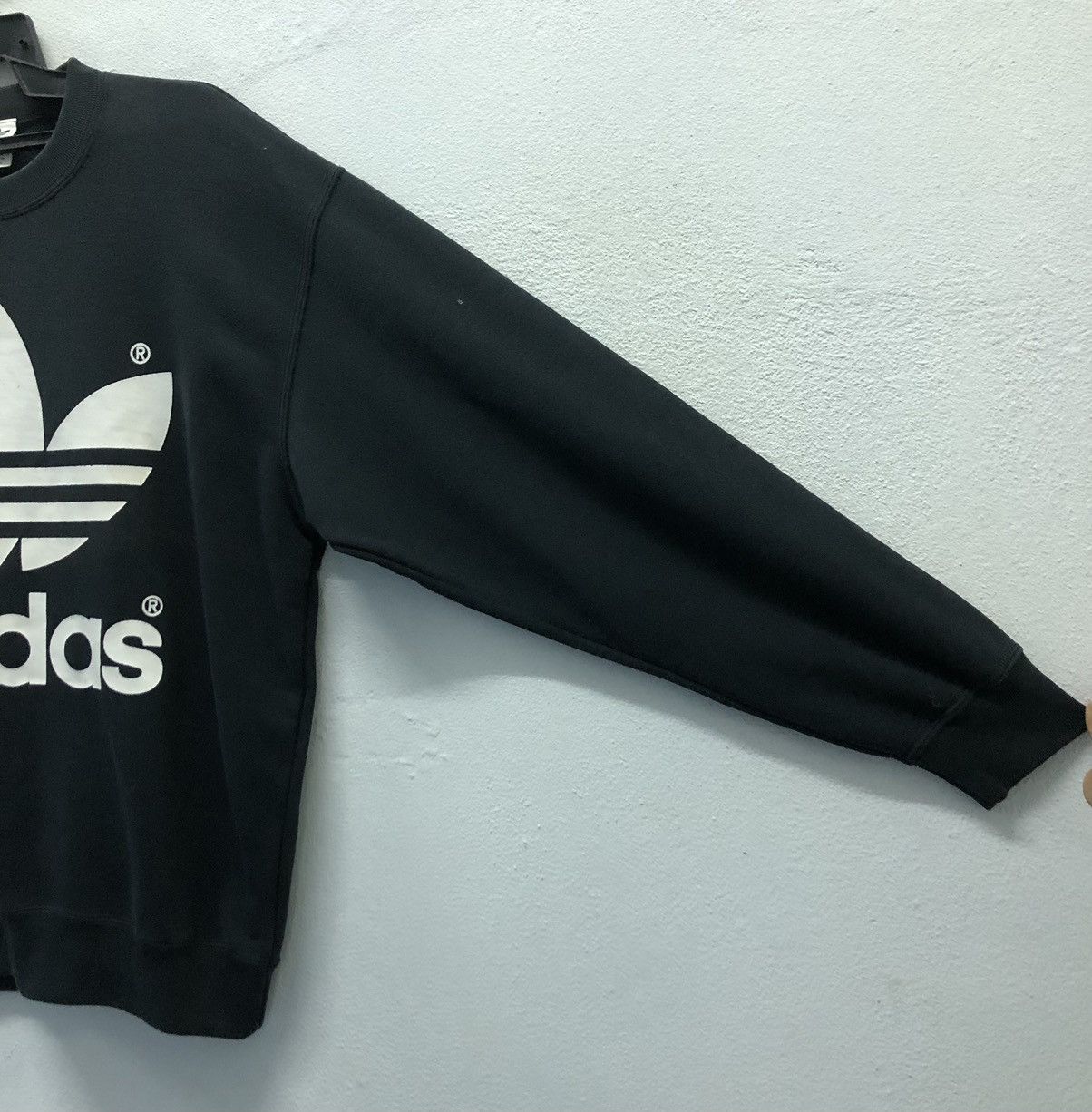 Adidas Vintage Adidas The Brand With The 3 Stripes Sweatshirt Size US L / EU 52-54 / 3 - 5 Thumbnail