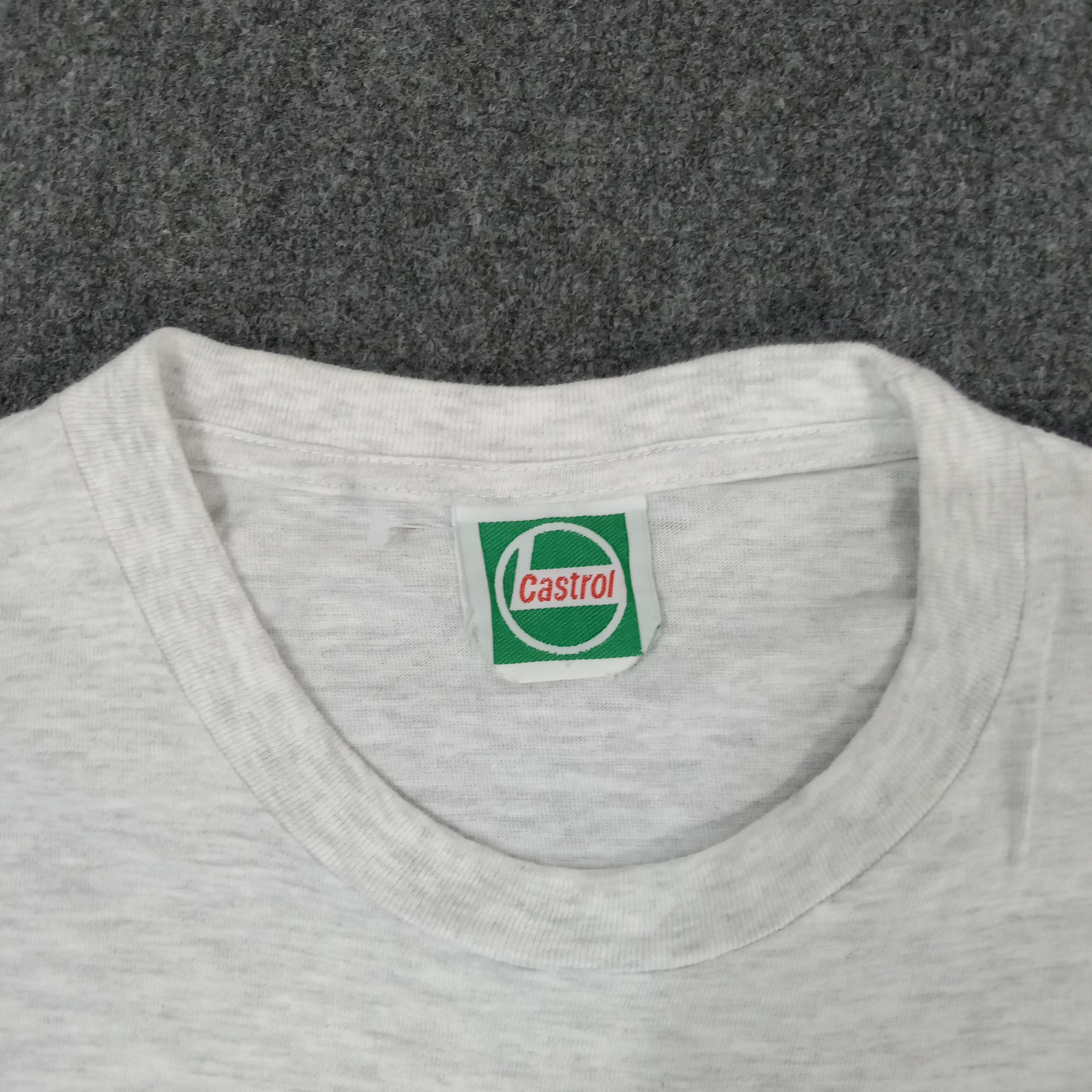 Vintage Castrol Racing Team Oil Lubricant Motorsports Tshirt Size US M / EU 48-50 / 2 - 4 Thumbnail