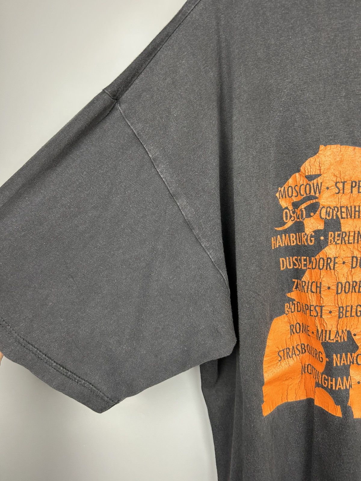 Band Tees × Vintage Vintage Biohazard Band T Shirt Tour 90s Size US XL / EU 56 / 4 - 15 Thumbnail