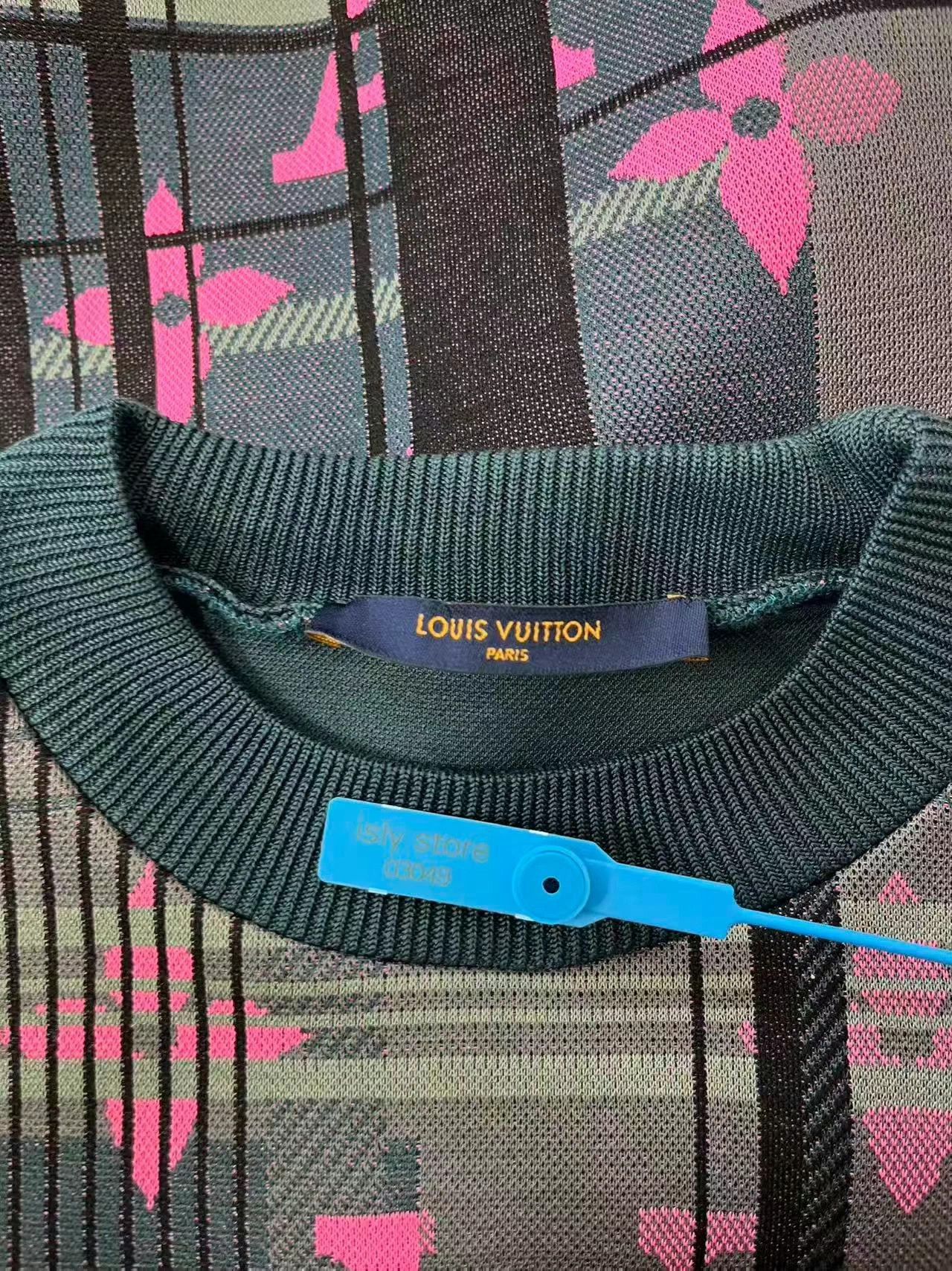 Louis Vuitton LOUIS VUITTON Monogram Crewneck Sweatshirt Dark Green XS Size US XS / EU 42 / 0 - 5 Thumbnail