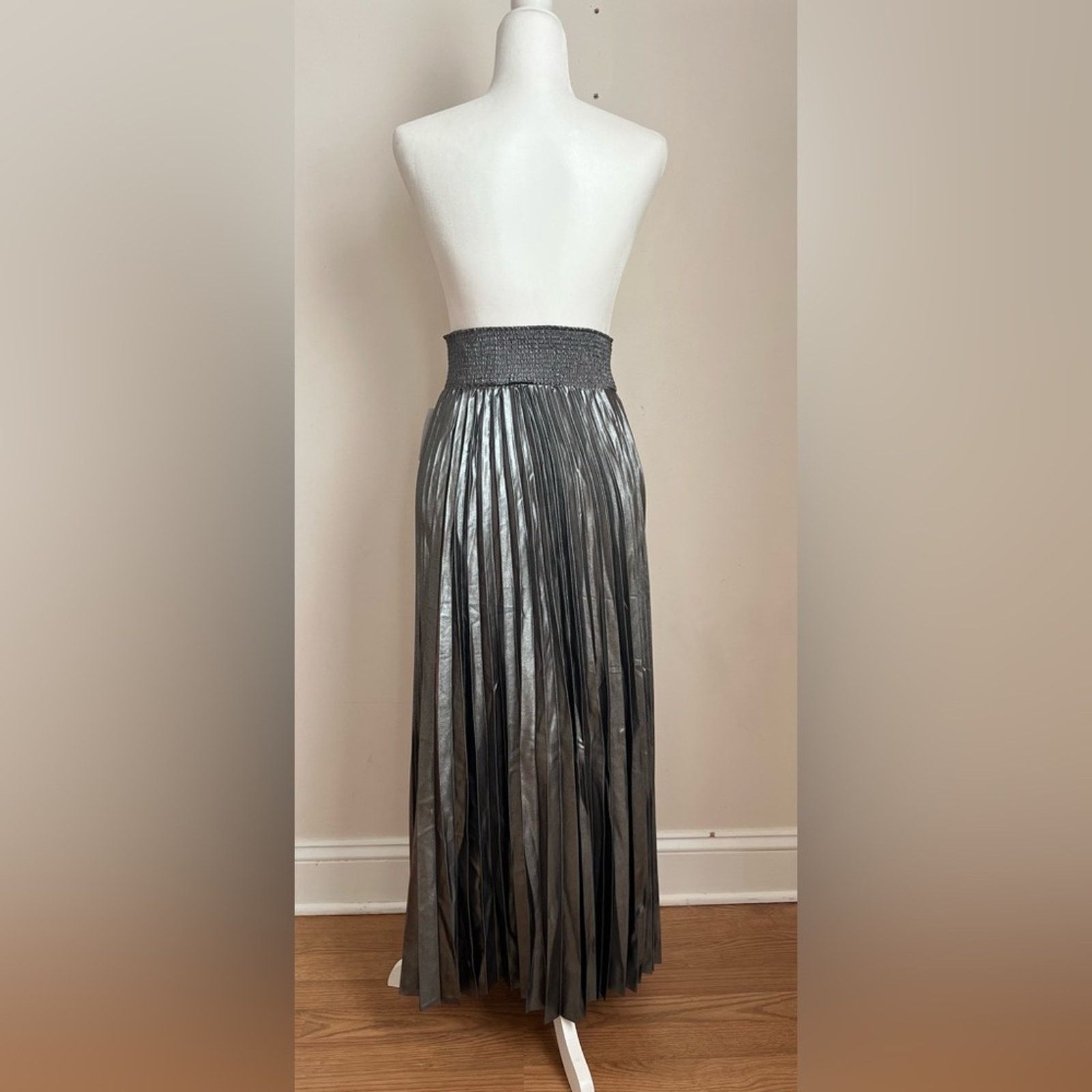 House of Harlow House Of Harlow 1960 Gunmetal Pleated Maxi Skirt Size 27" / US 4 / IT 40 - 3 Thumbnail