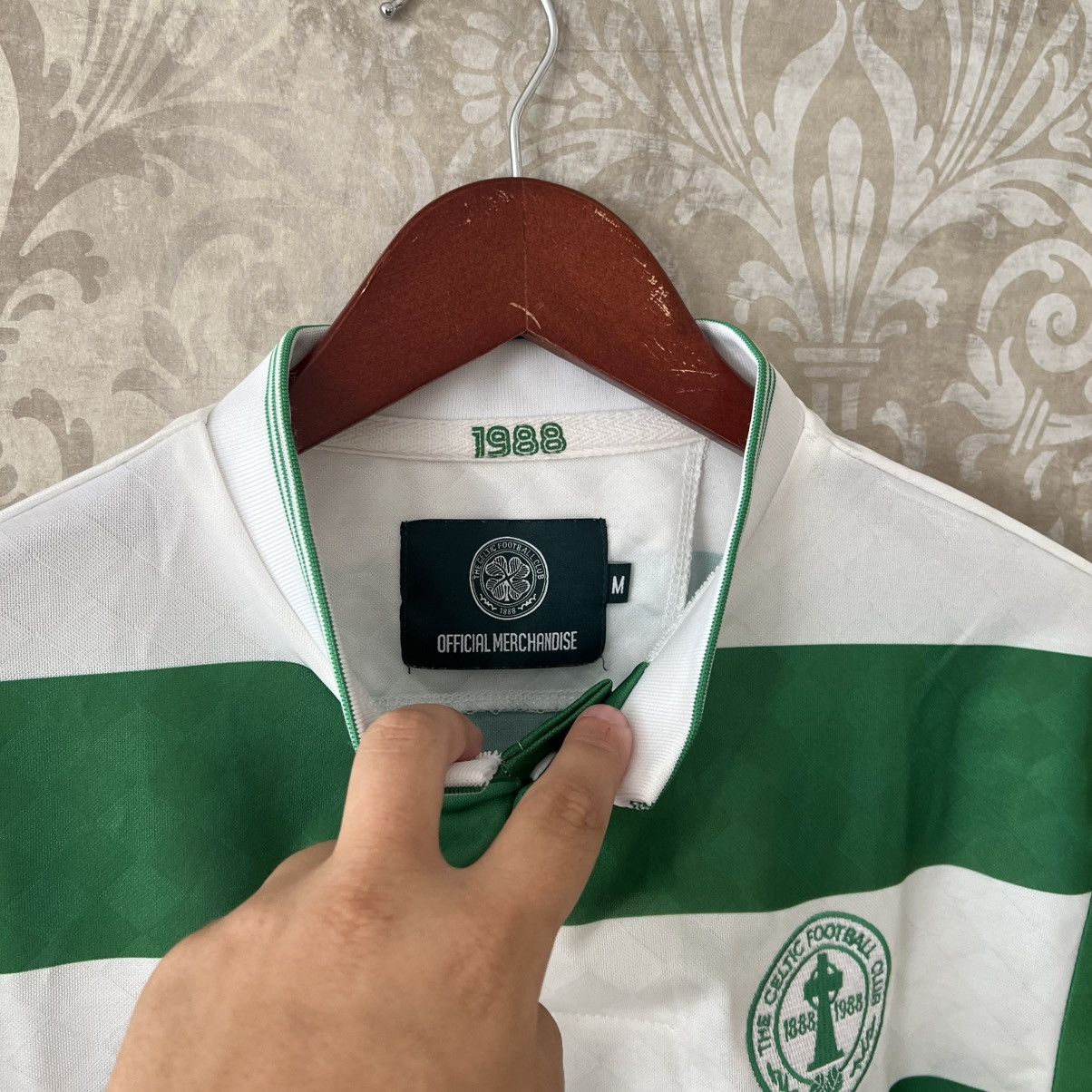 Vintage Vintage Celtic Soccer Jersey Tee Football Shirt Size US M / EU 48-50 / 2 - 7 Thumbnail