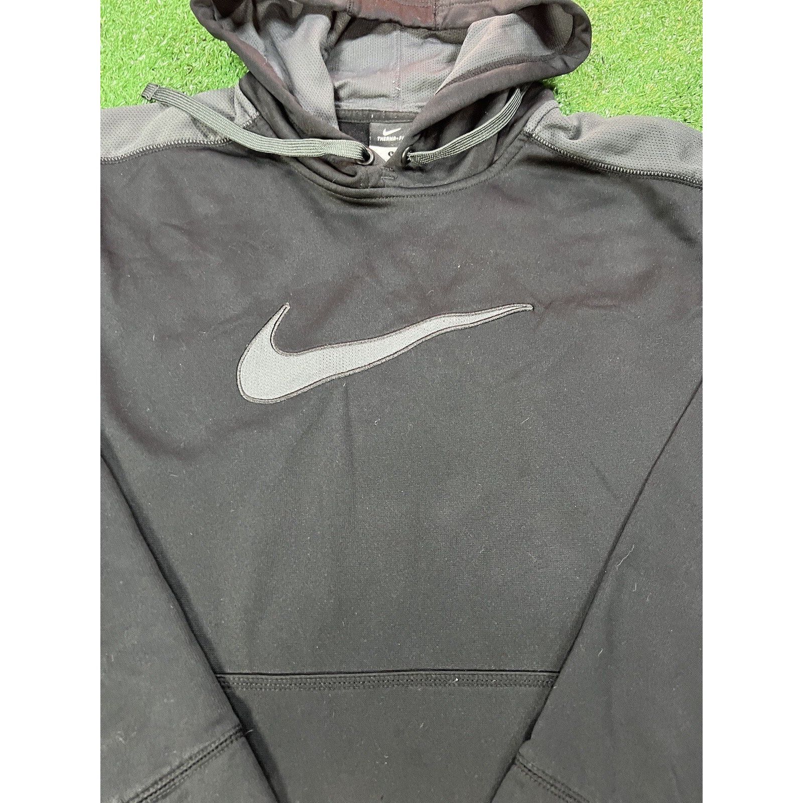 Nike Vintage Nike Pullover Men's Large Black Training Hoodie Size US L / EU 52-54 / 3 - 2 Thumbnail