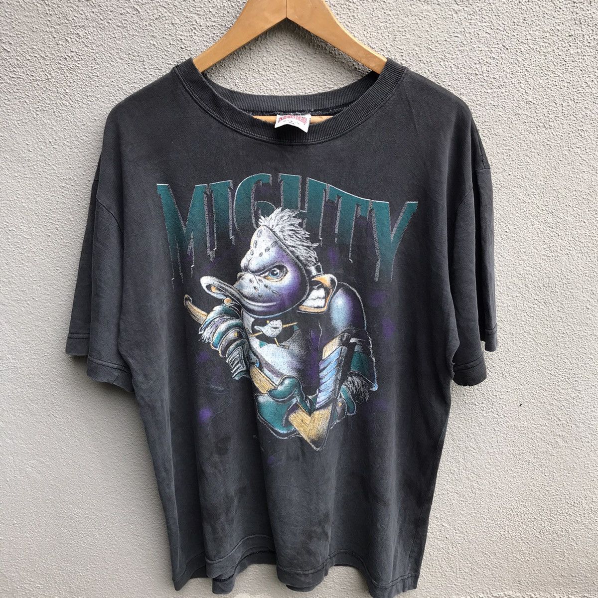 NHL Vintage MIGHTY DUCKS nhl tee distressed Size US L / EU 52-54 / 3 - 2 Thumbnail