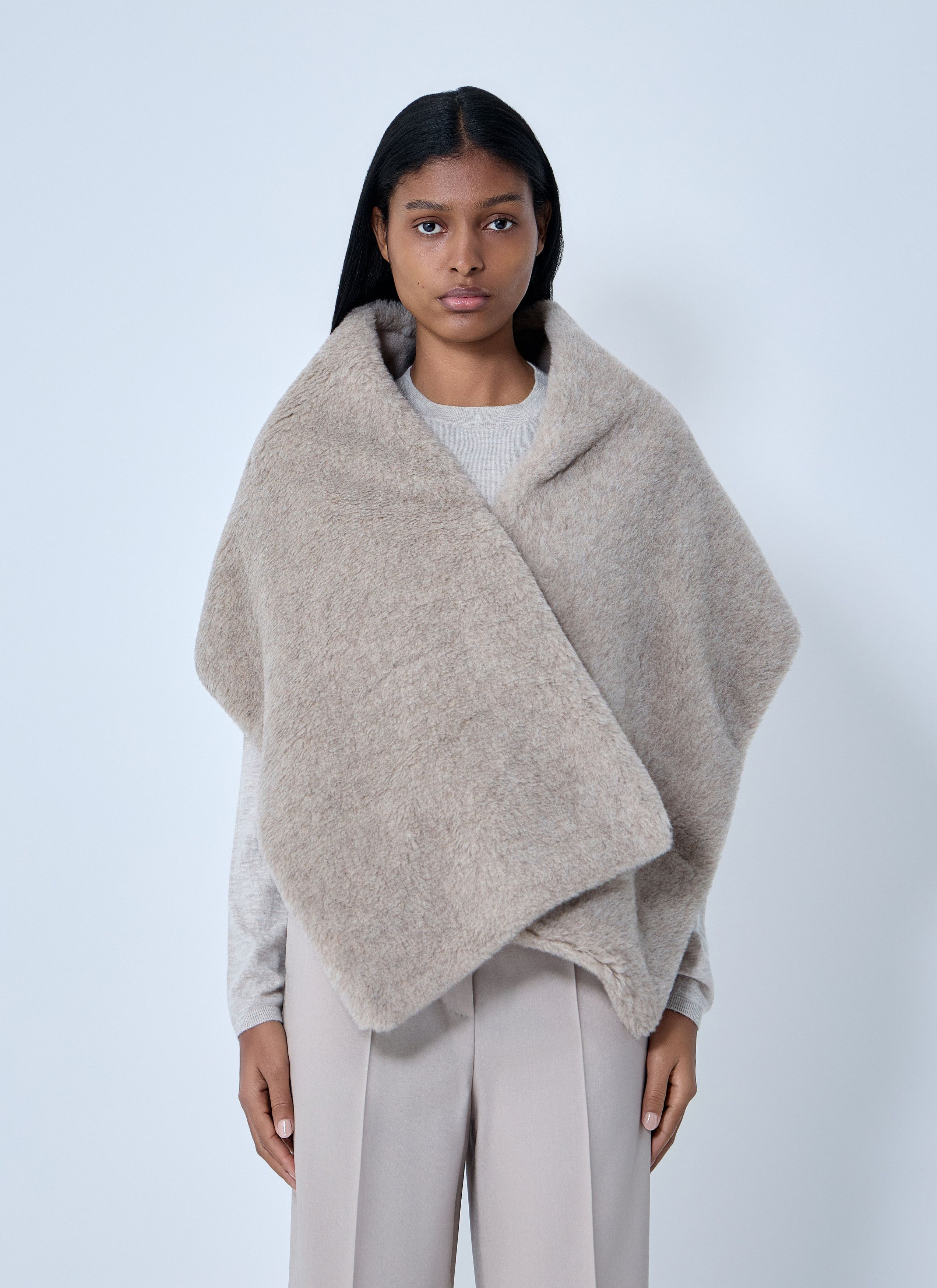 Max Mara Fringed Wool Scarf Size ONE SIZE - 1 Thumbnail