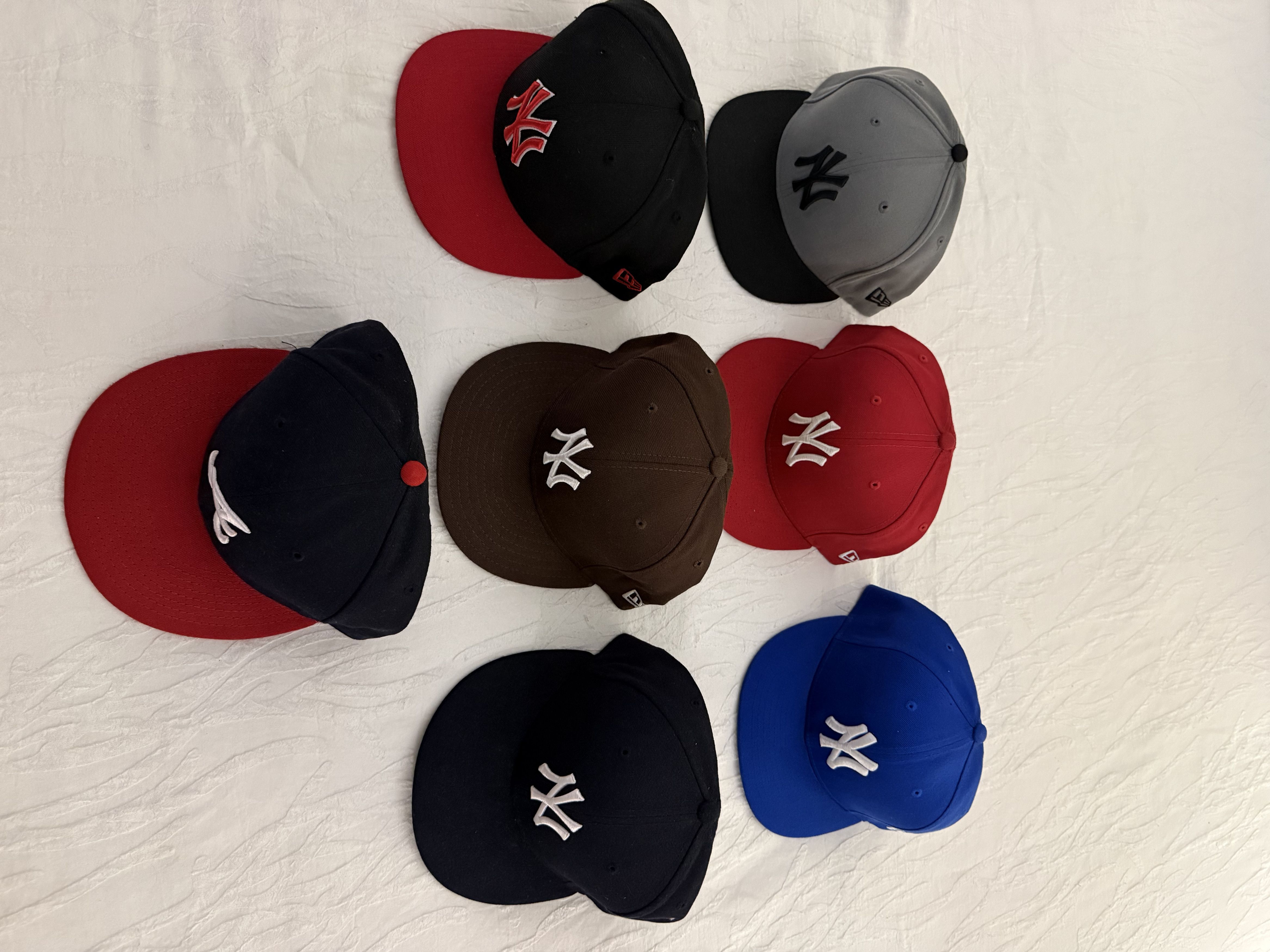 New Era New Era lot fitted hats. 7 1/2 NY Yankees & ATL braves Size ONE SIZE - 6 Thumbnail