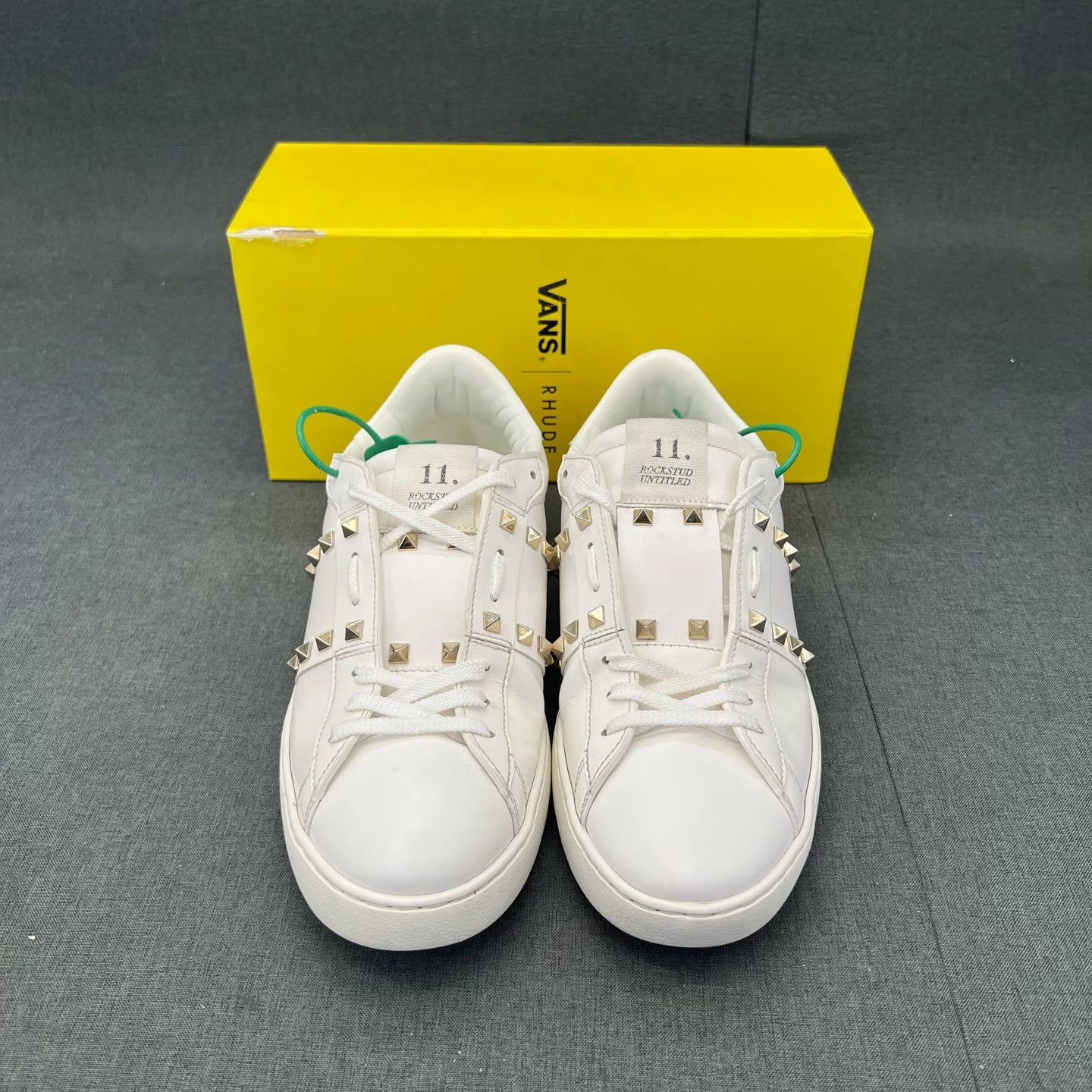 Valentino Valentino White Gold Rivet Low Top Sneakers 43.5 Like New Size US 10 / EU 43 - 4 Thumbnail