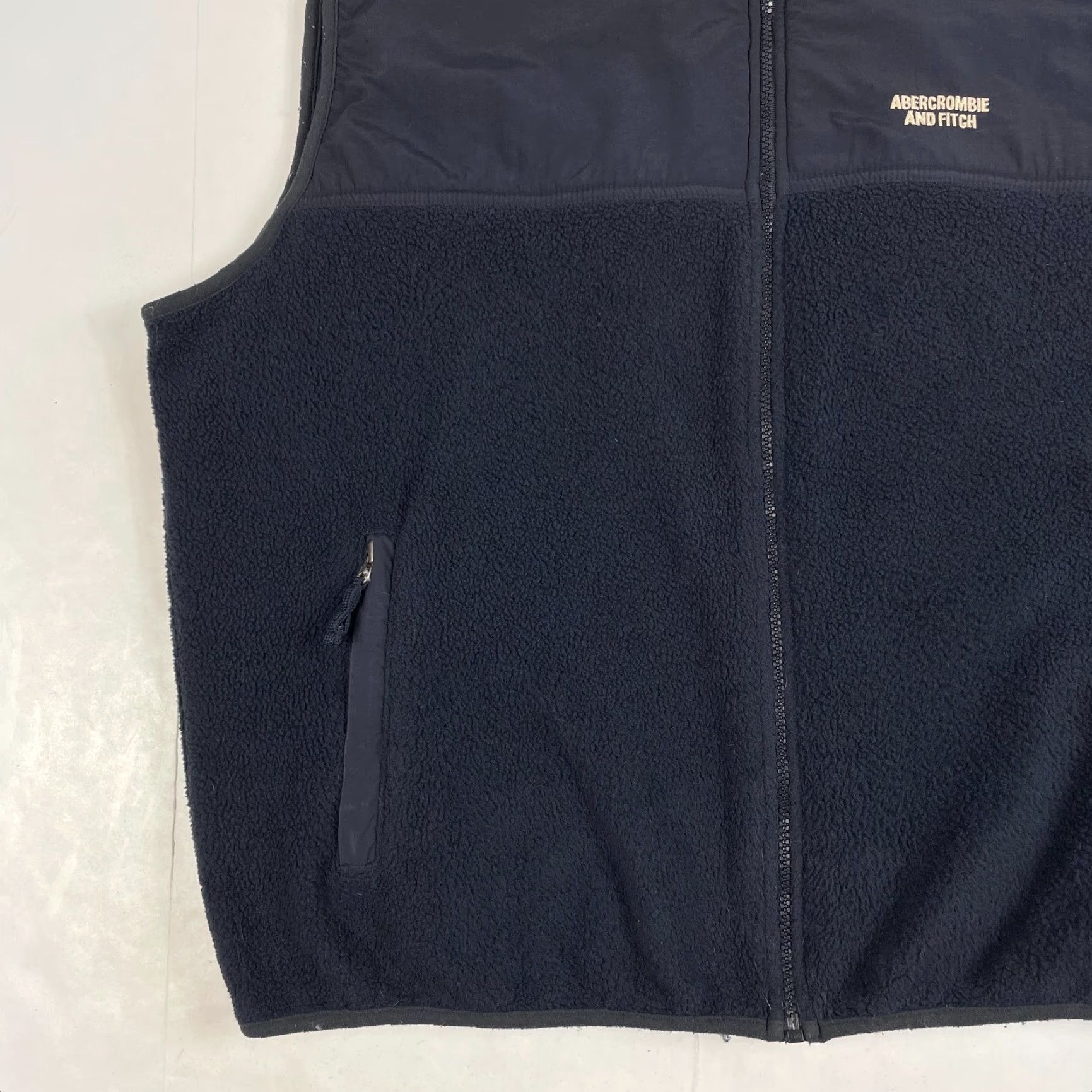 Abercrombie & Fitch VINTAGE Abercrombie & Fitch Vest Men XL Blue Deep Pile Fleece Full Zip Outdoor, Ski, Hiking, Winter, Fall, Spring Sportswear Mens Size US XL / EU 56 / 4 - 4 Thumbnail