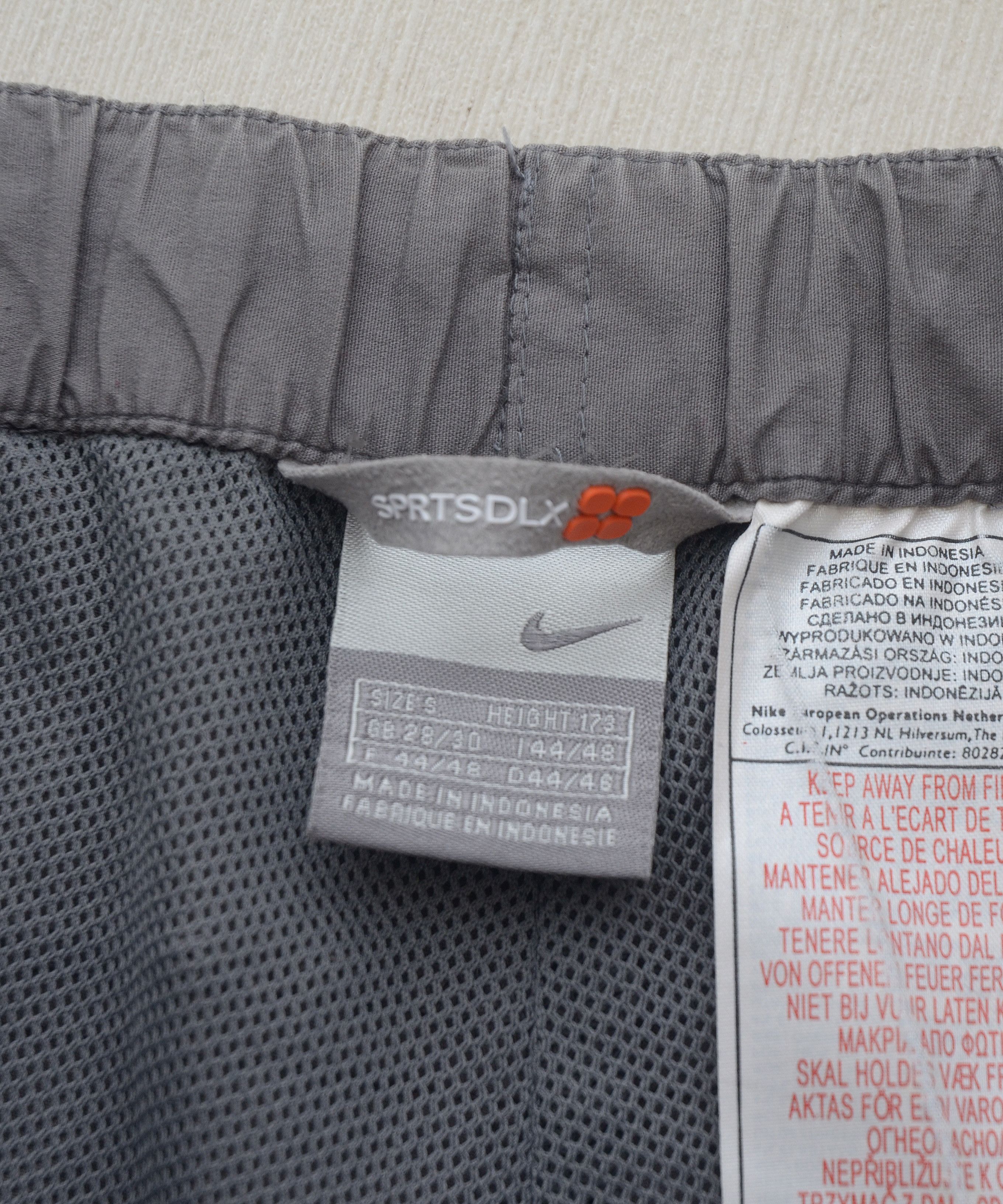 Nike × Vintage Vintage Nike SPRTSDLX Silver Tag Shorts Cargo Y2K Size US 30 / EU 46 - 9 Thumbnail