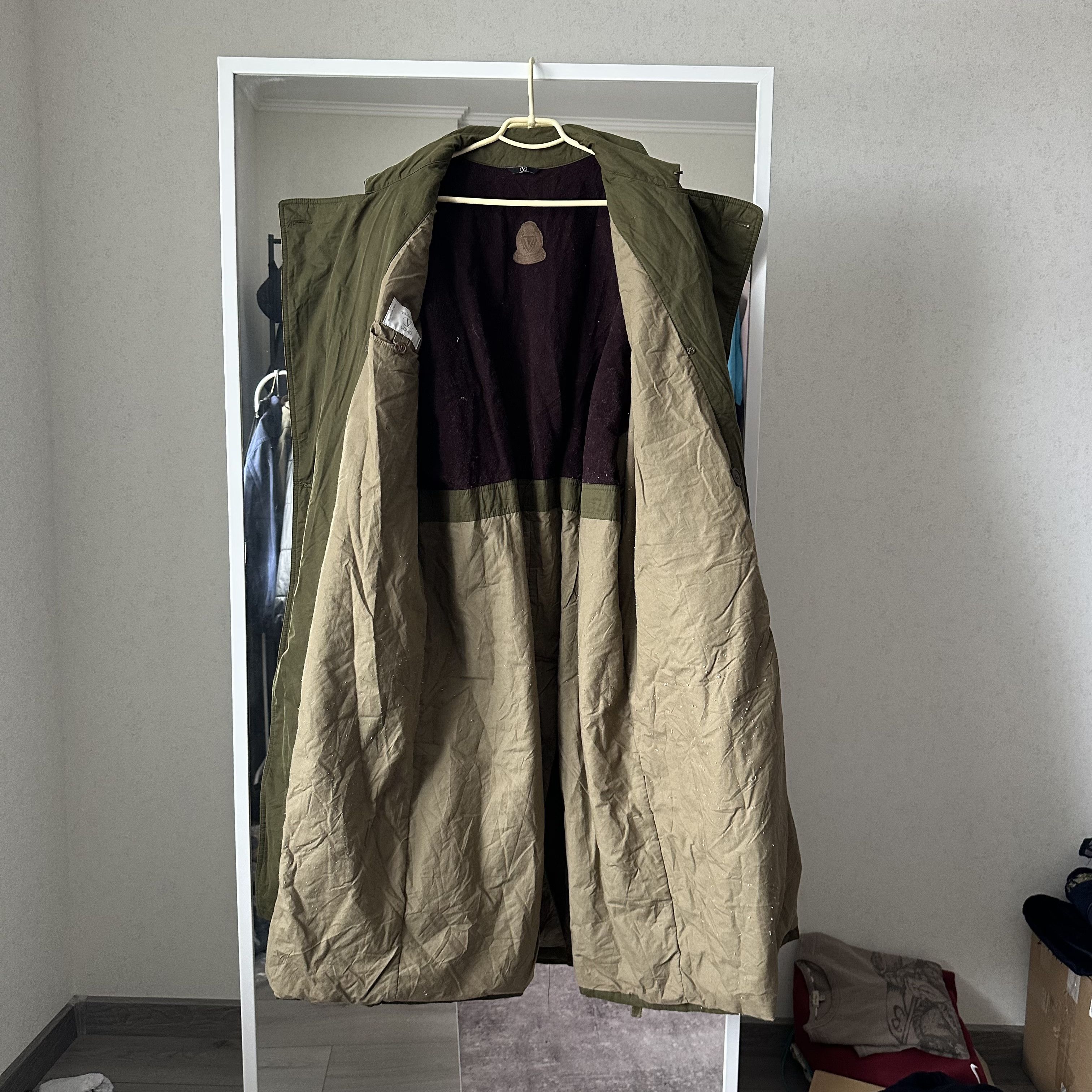 Valentino 90s Vintage Valentino Warmed Avant Garde Winter Heavy Coat Size US L / EU 52-54 / 3 - 8 Thumbnail