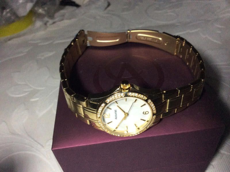 Designer Accurist ladies gold bracelet watch Size ONE SIZE - 10 Thumbnail