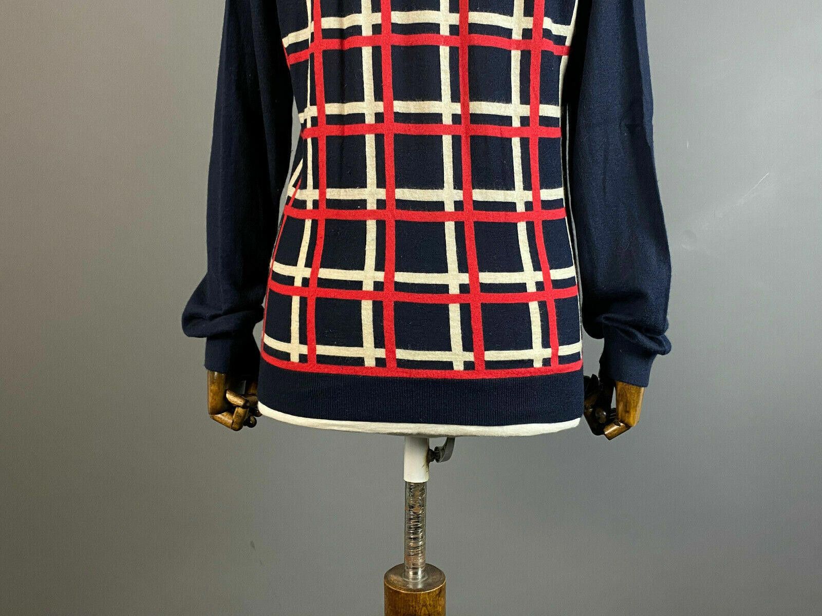 FTC Ladiess FTC V-Neck Black Check 100% Cashmere Sweater Size M / US 6-8 / IT 42-44 - 8 Thumbnail